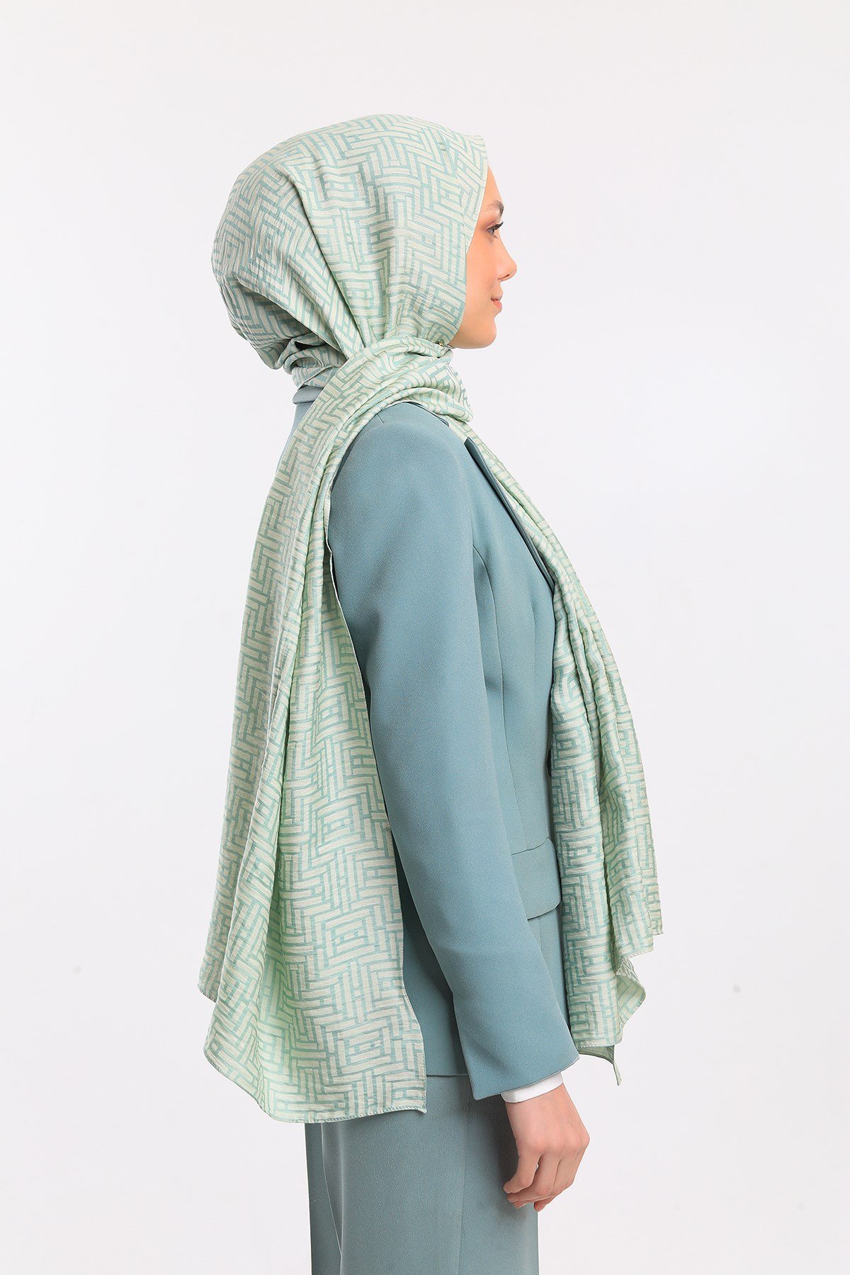 JAKARLI MODAL ŞALJAKAR Desen Jakarlı Modal Seri Şal Askısı ile Birlikte 75x200 cm