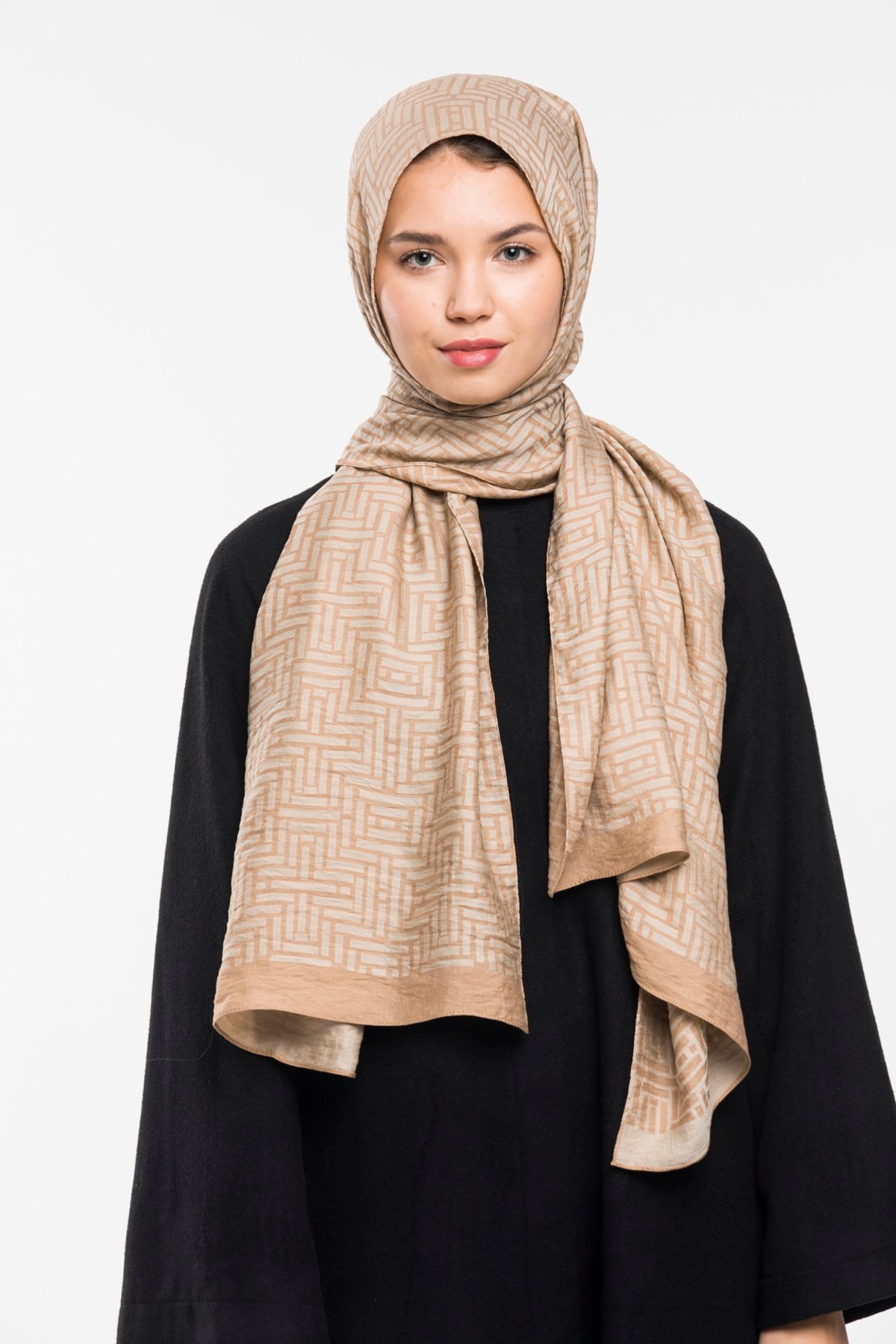 JAKARLI MODAL ŞALJAKAR Desen Jakarlı Modal Seri Şal Askısı ile Birlikte 75x200 cm