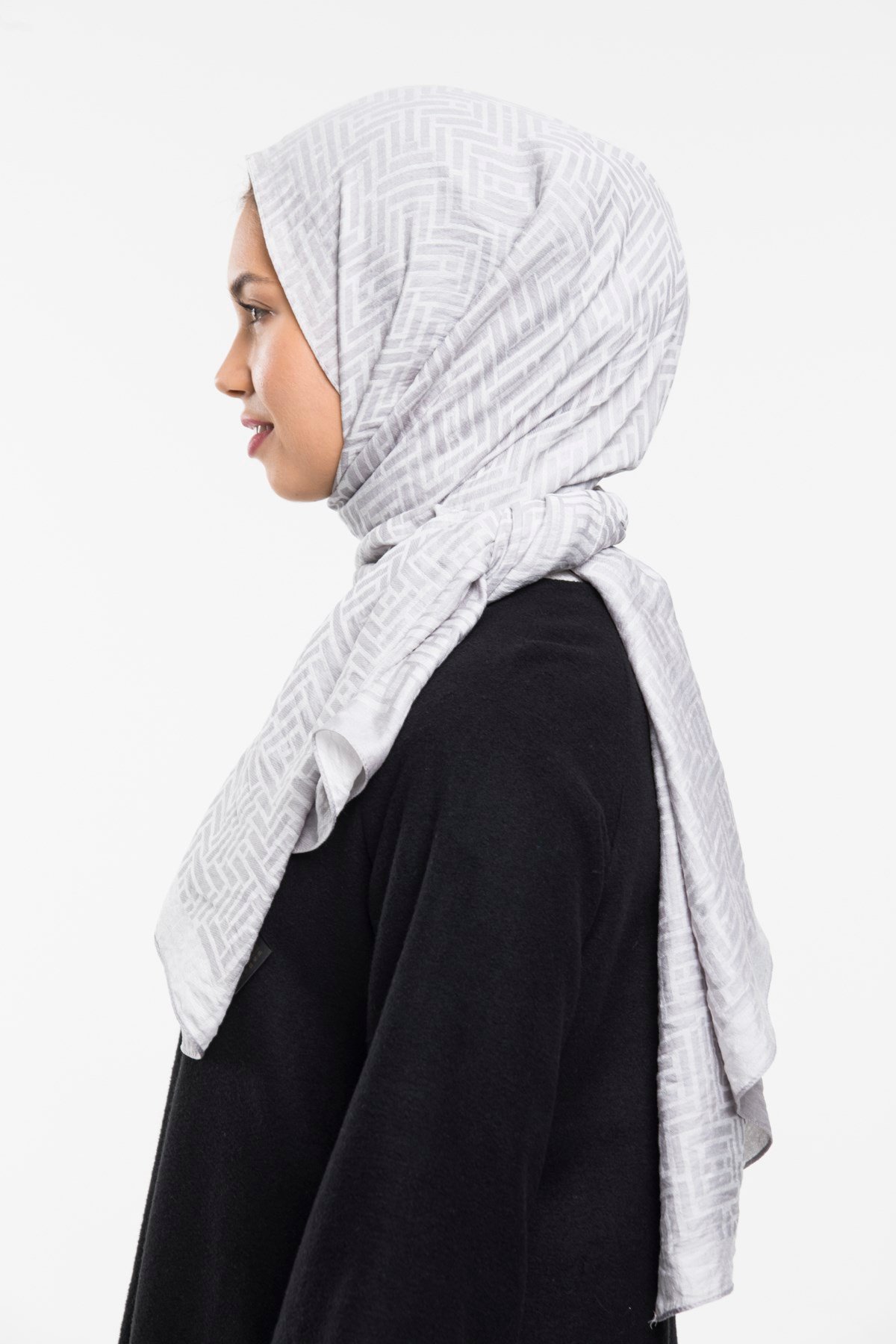 JAKARLI MODAL ŞALJAKAR Desen Jakarlı Modal Seri Şal Askısı ile Birlikte 75x200 cm