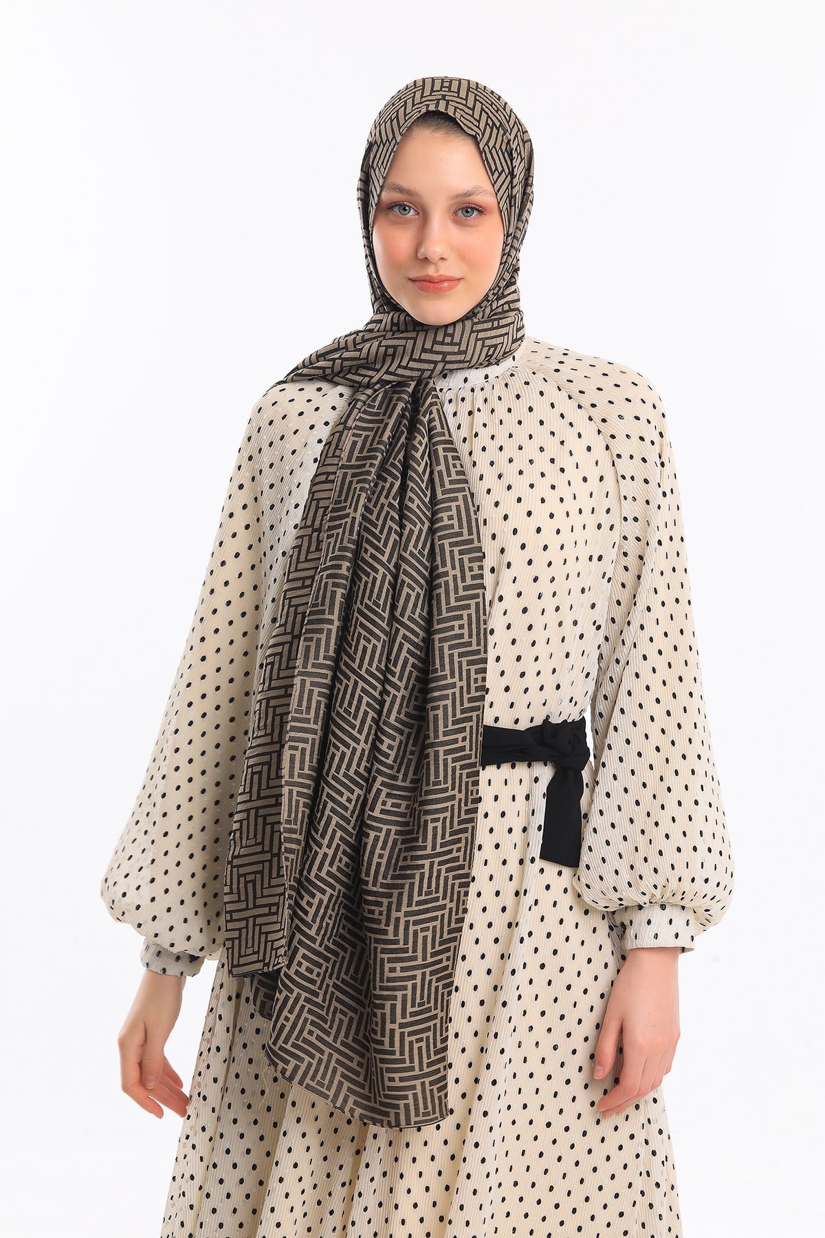JAKARLI MODAL ŞALJAKAR Desen Jakarlı Modal Seri Şal Askısı ile Birlikte 75x200 cm