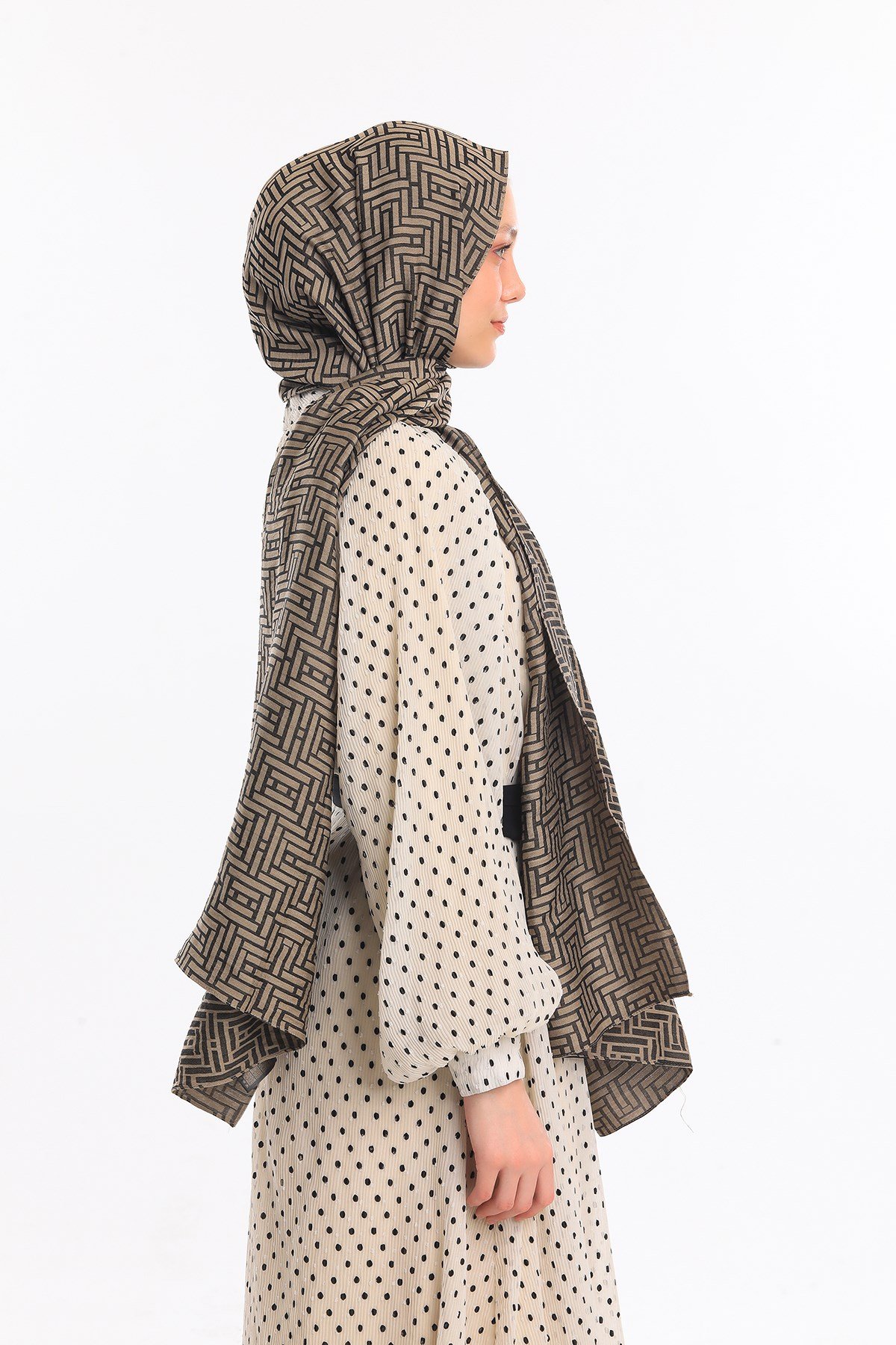 JAKARLI MODAL ŞALJAKAR Desen Jakarlı Modal Seri Şal Askısı ile Birlikte 75x200 cm