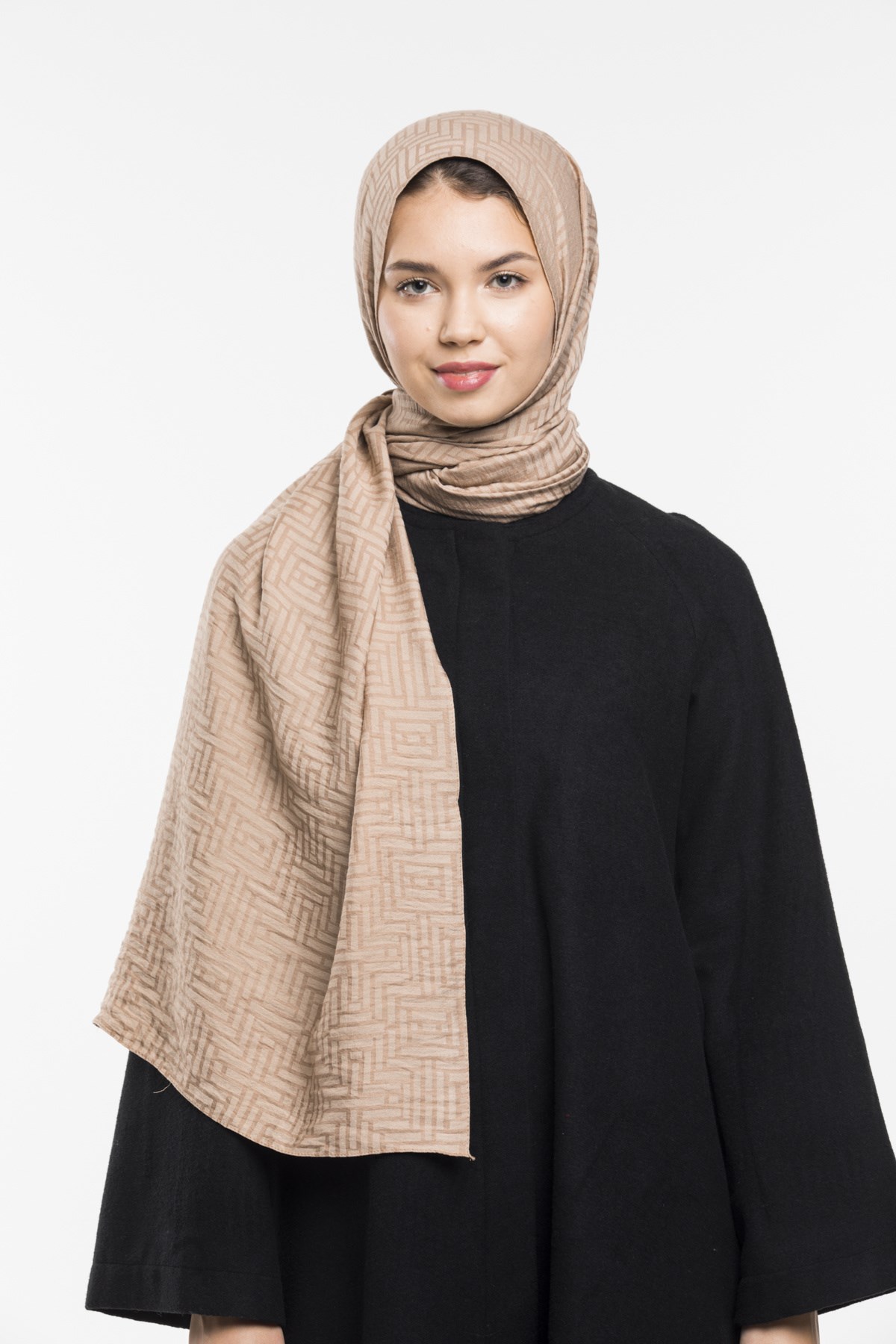 JAKARLI MODAL ŞALJAKAR Desen Jakarlı Modal Seri Şal Askısı ile Birlikte 75x200 cm