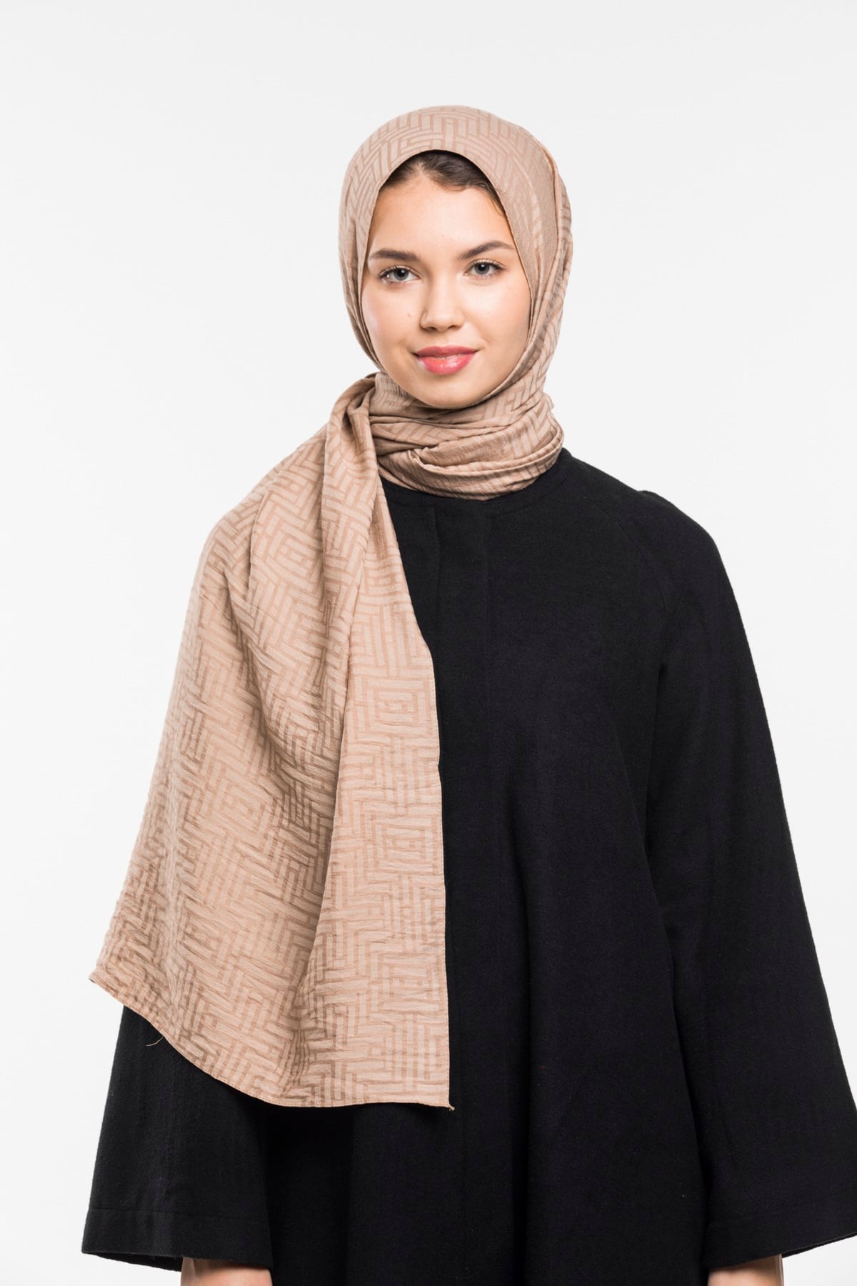 JAKARLI MODAL ŞALJAKAR Desen Jakarlı Modal Seri Şal Askısı ile Birlikte 75x200 cm