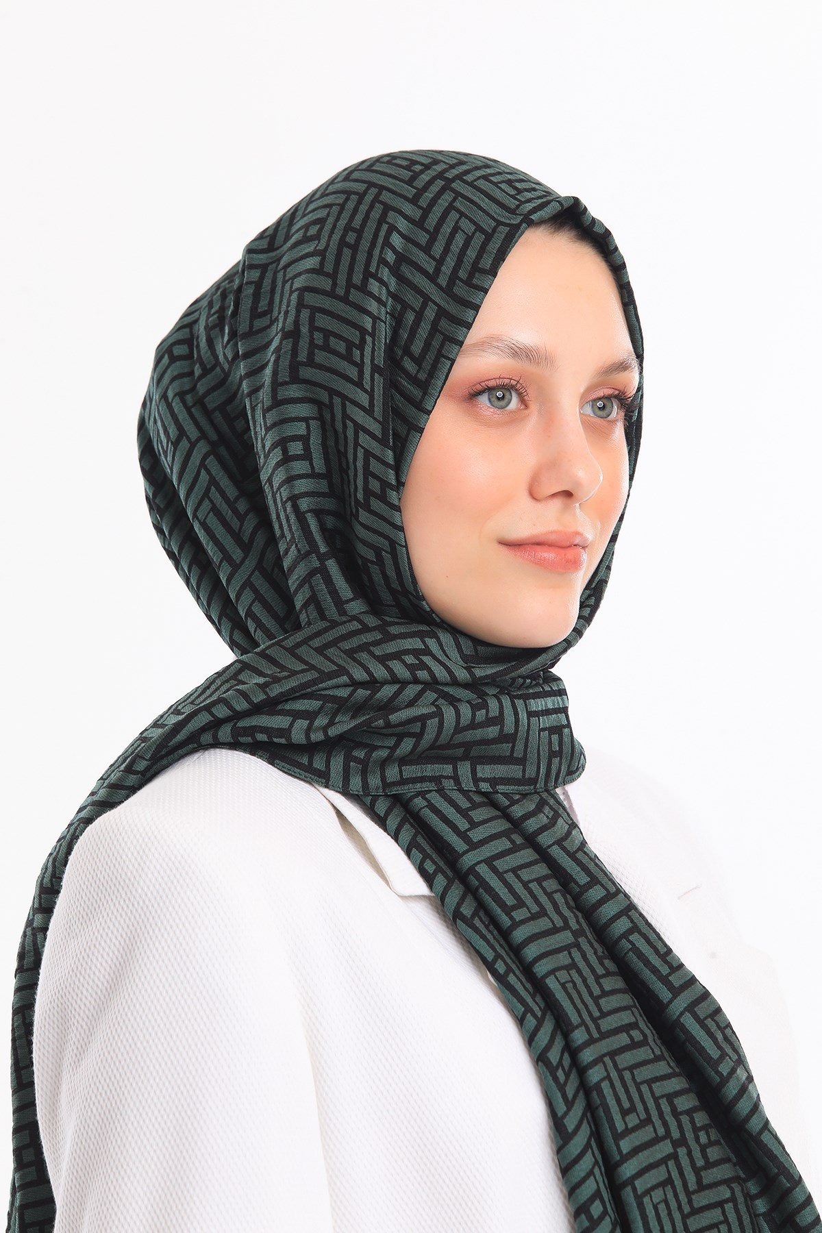 JAKARLI MODAL ŞALJAKAR Desen Jakarlı Modal Seri Şal Askısı ile Birlikte 75x200 cm