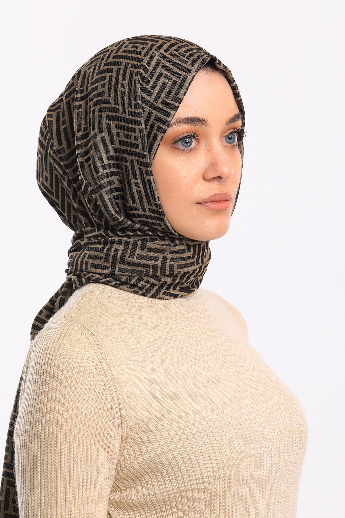 JAKARLI MODAL ŞALJAKAR Desen Jakarlı Modal Seri Şal Askısı ile Birlikte 75x200 cm