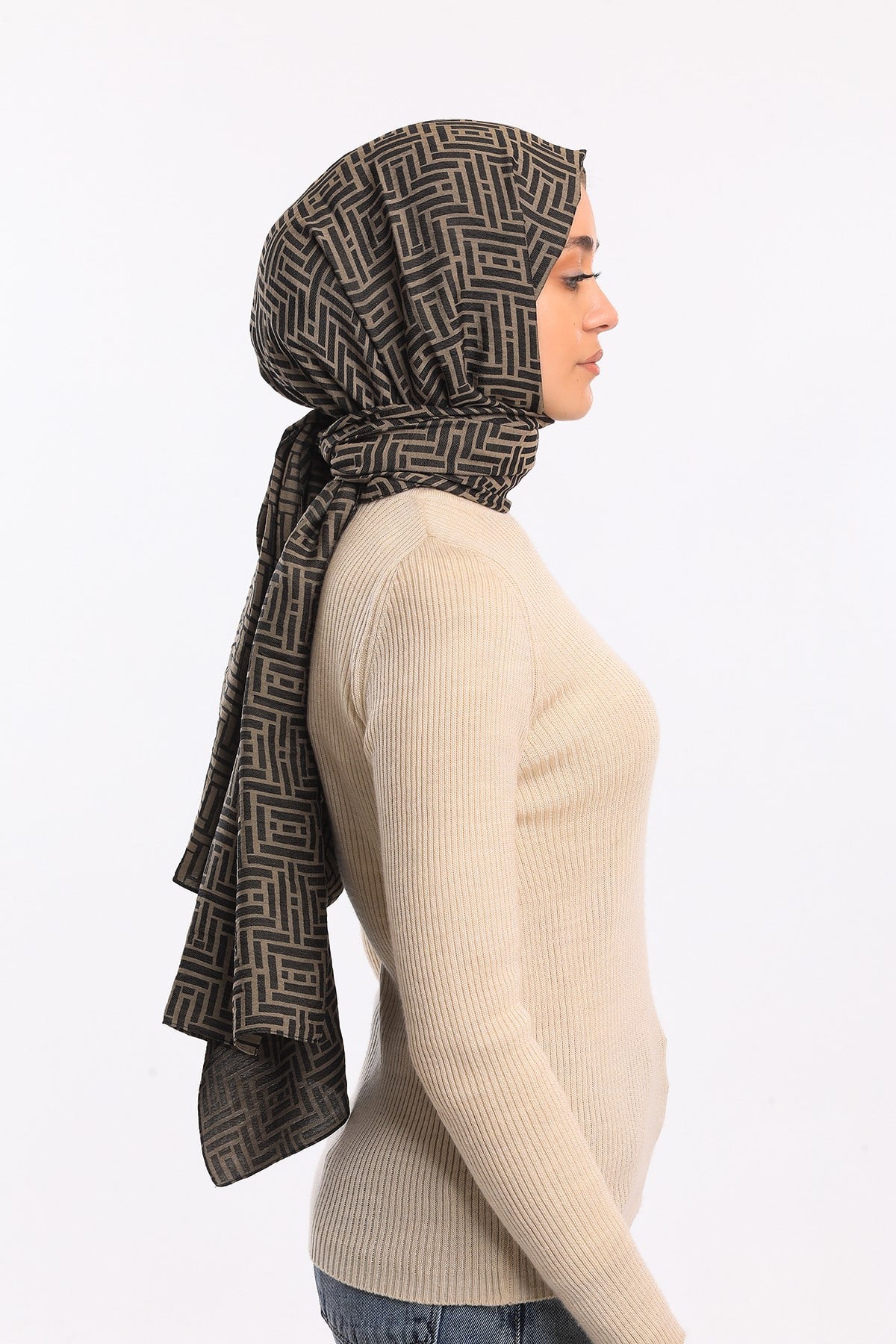 JAKARLI MODAL ŞALJAKAR Desen Jakarlı Modal Seri Şal Askısı ile Birlikte 75x200 cm