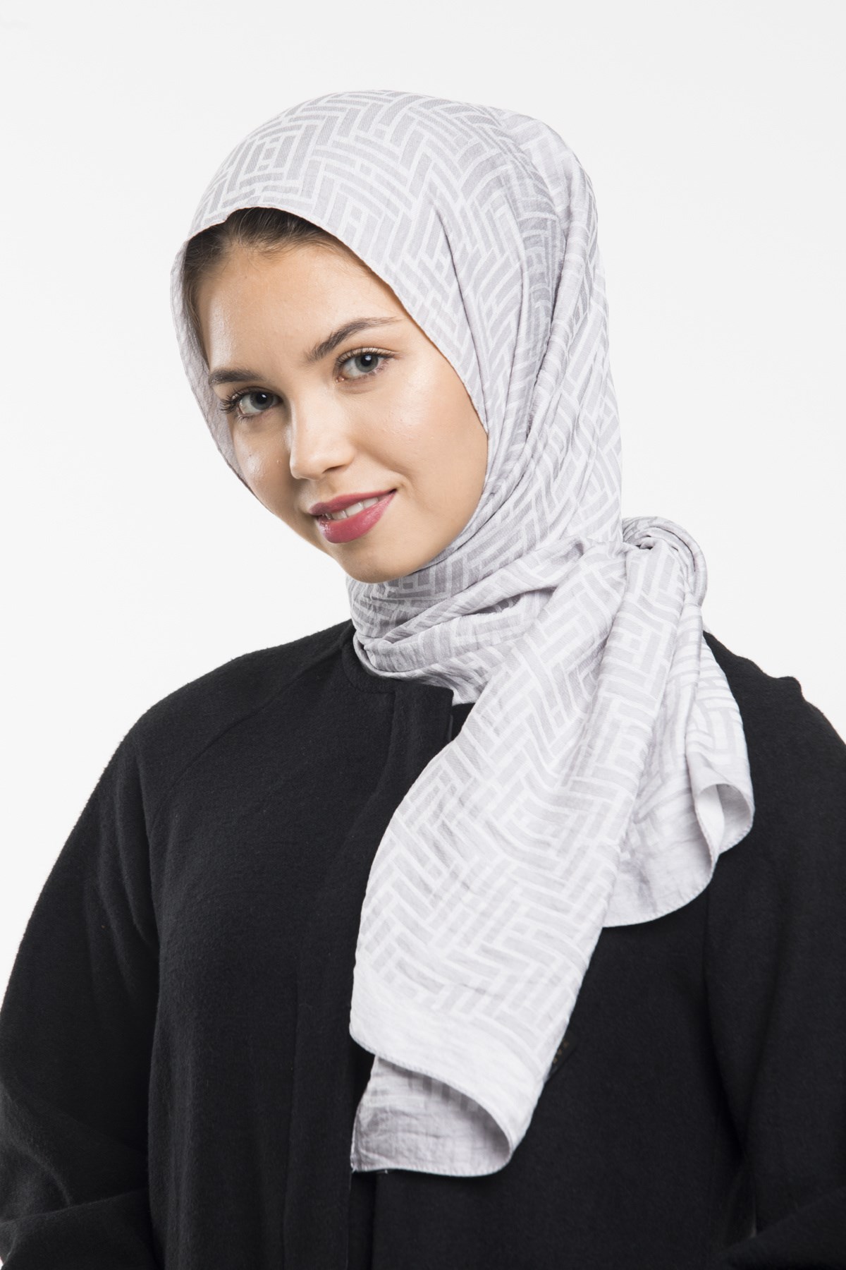 JAKARLI MODAL ŞALJAKAR Desen Jakarlı Modal Seri Şal Askısı ile Birlikte 75x200 cm