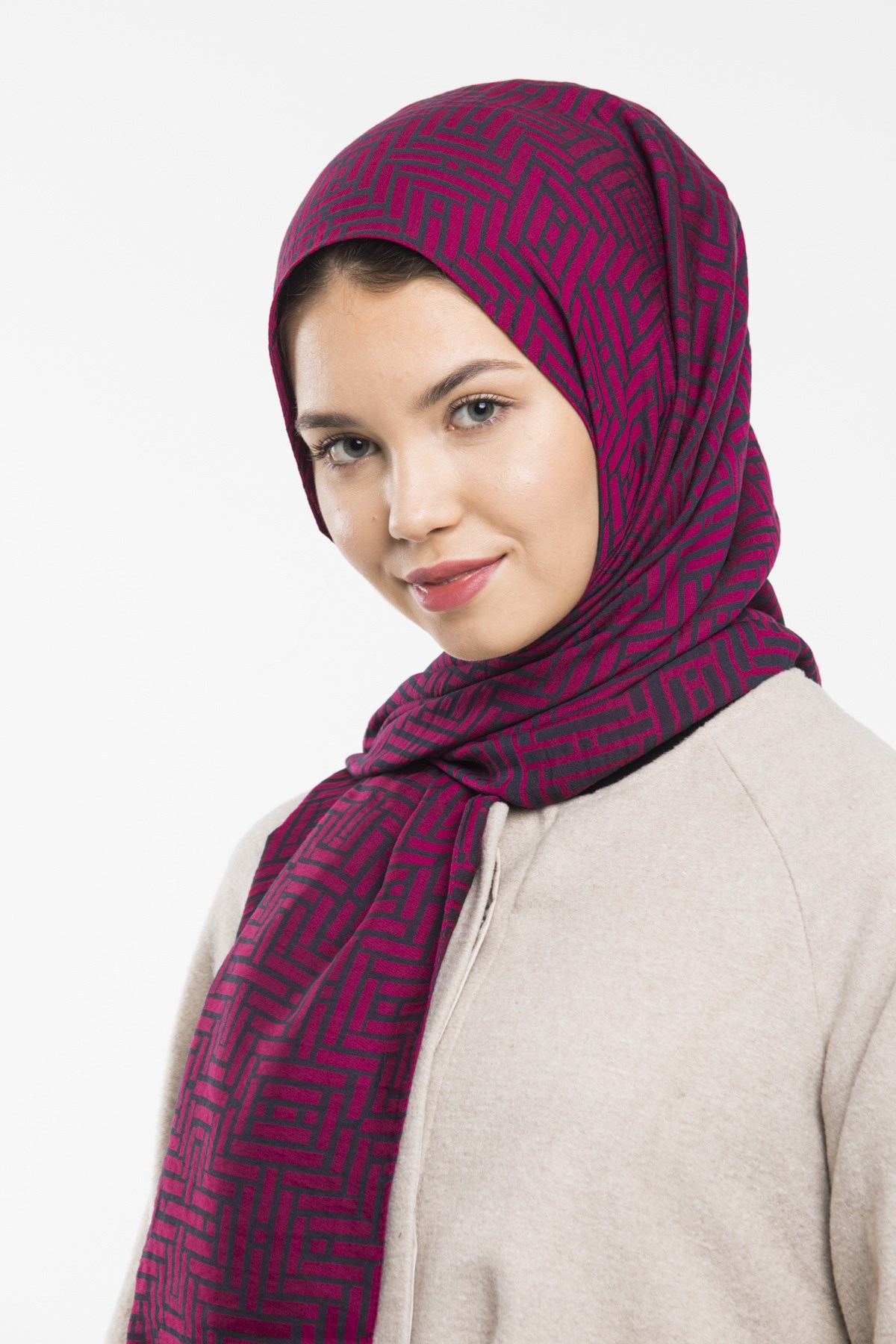 JAKARLI MODAL ŞALJAKAR Desen Jakarlı Modal Seri Şal Askısı ile Birlikte 75x200 cm