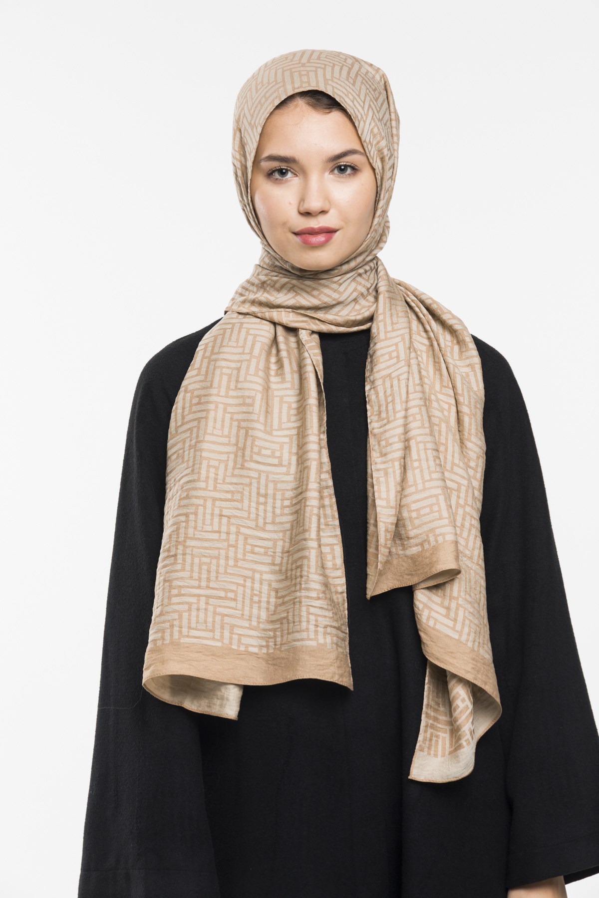 JAKARLI MODAL ŞALJAKAR Desen Jakarlı Modal Seri Şal Askısı ile Birlikte 75x200 cm
