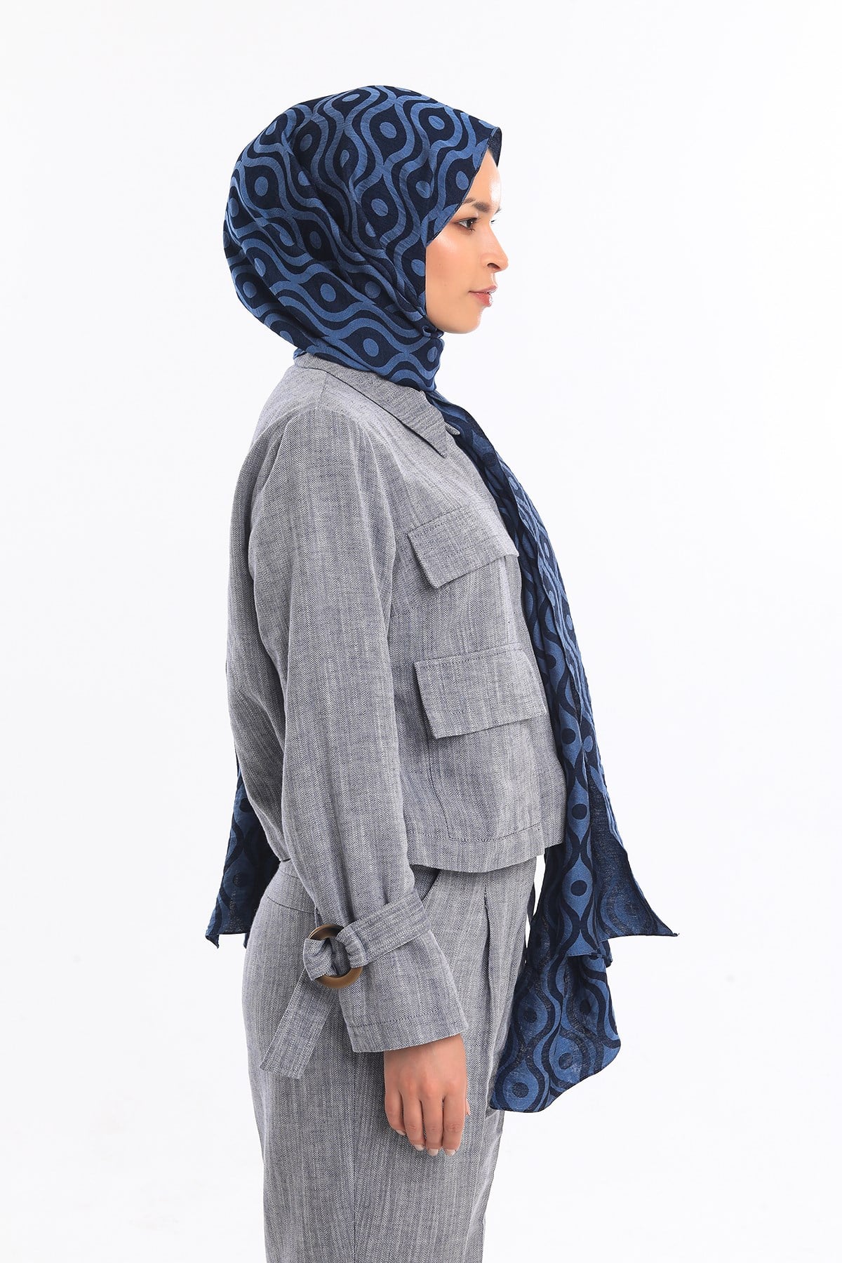 ŞALHelezon Desen Jakarlı Modal Seri Şal Askısı ile Birlikte 75x200 cm