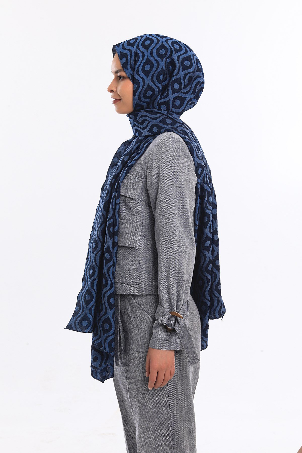 ŞALHelezon Desen Jakarlı Modal Seri Şal Askısı ile Birlikte 75x200 cm