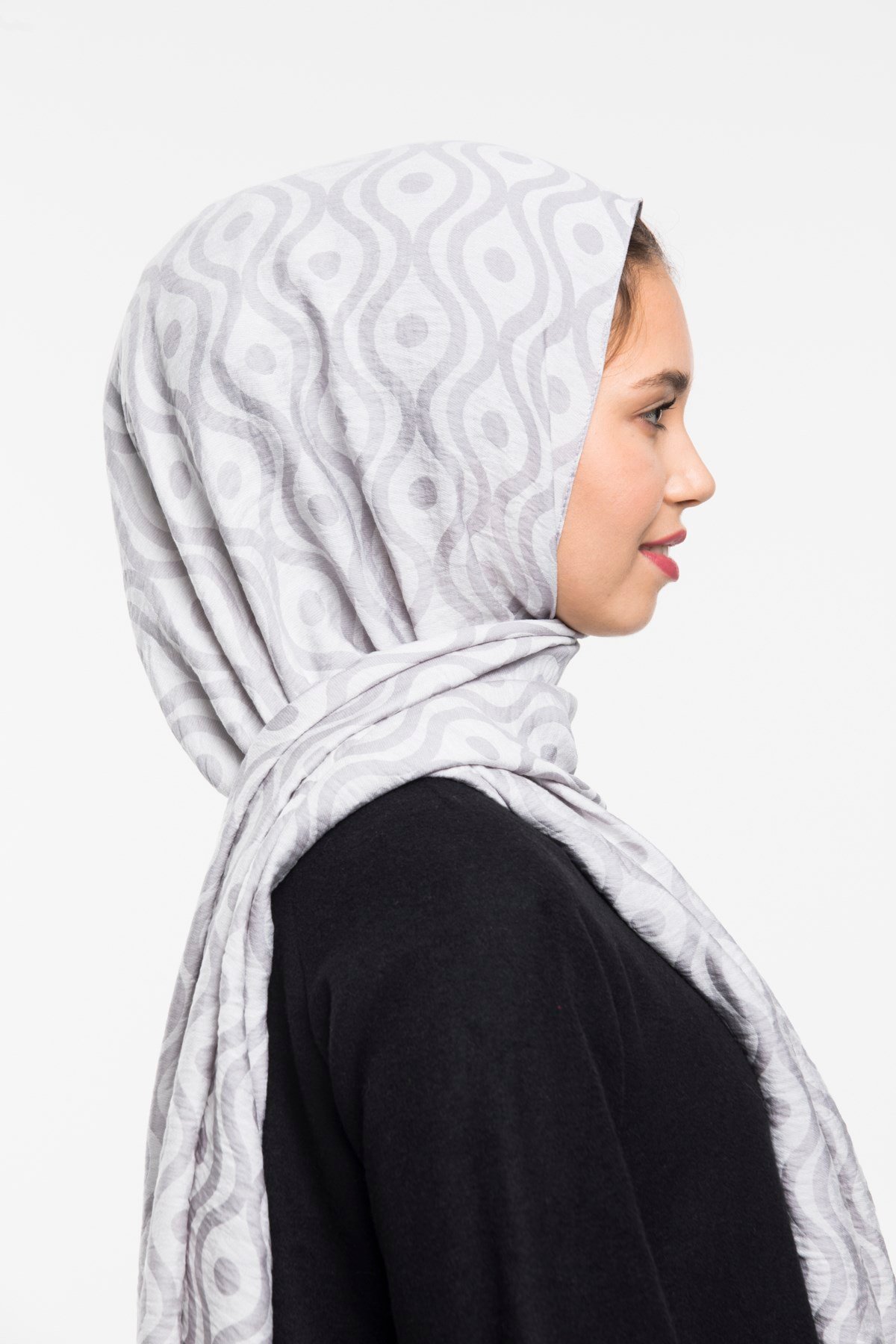 ŞALHelezon Desen Jakarlı Modal Seri Şal Askısı ile Birlikte 75x200 cm