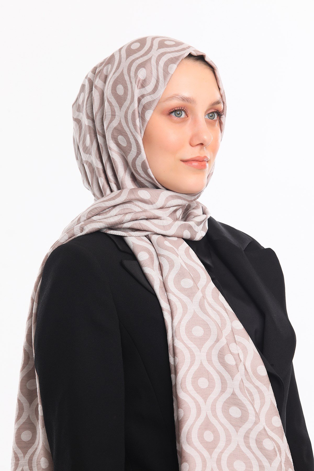 ŞALHelezon Desen Jakarlı Modal Seri Şal Askısı ile Birlikte 75x200 cm