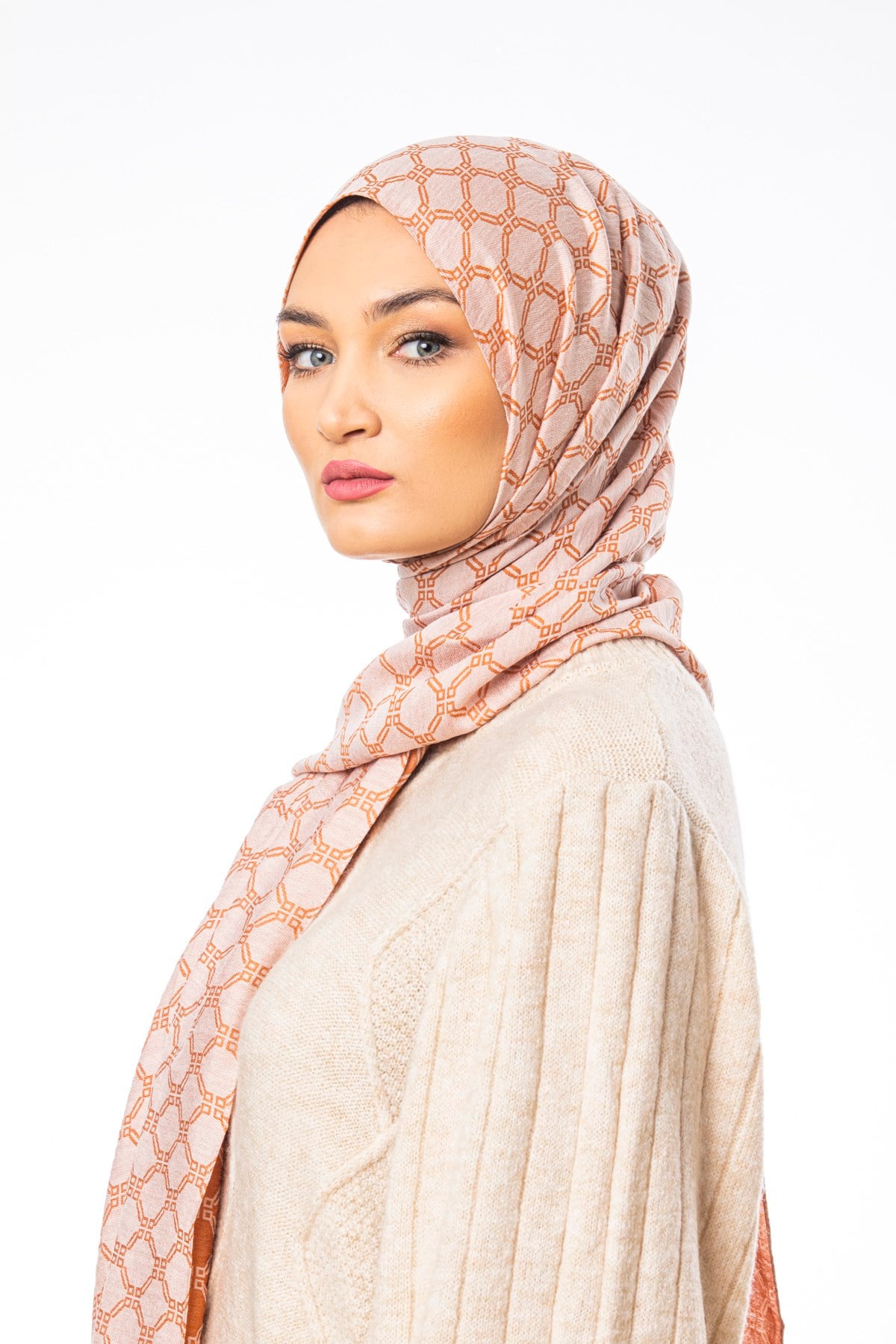 JAKARLI MODAL ŞALHelezon Desen Jakarlı Modal Seri Şal Askısı ile Birlikte 75x200 cm