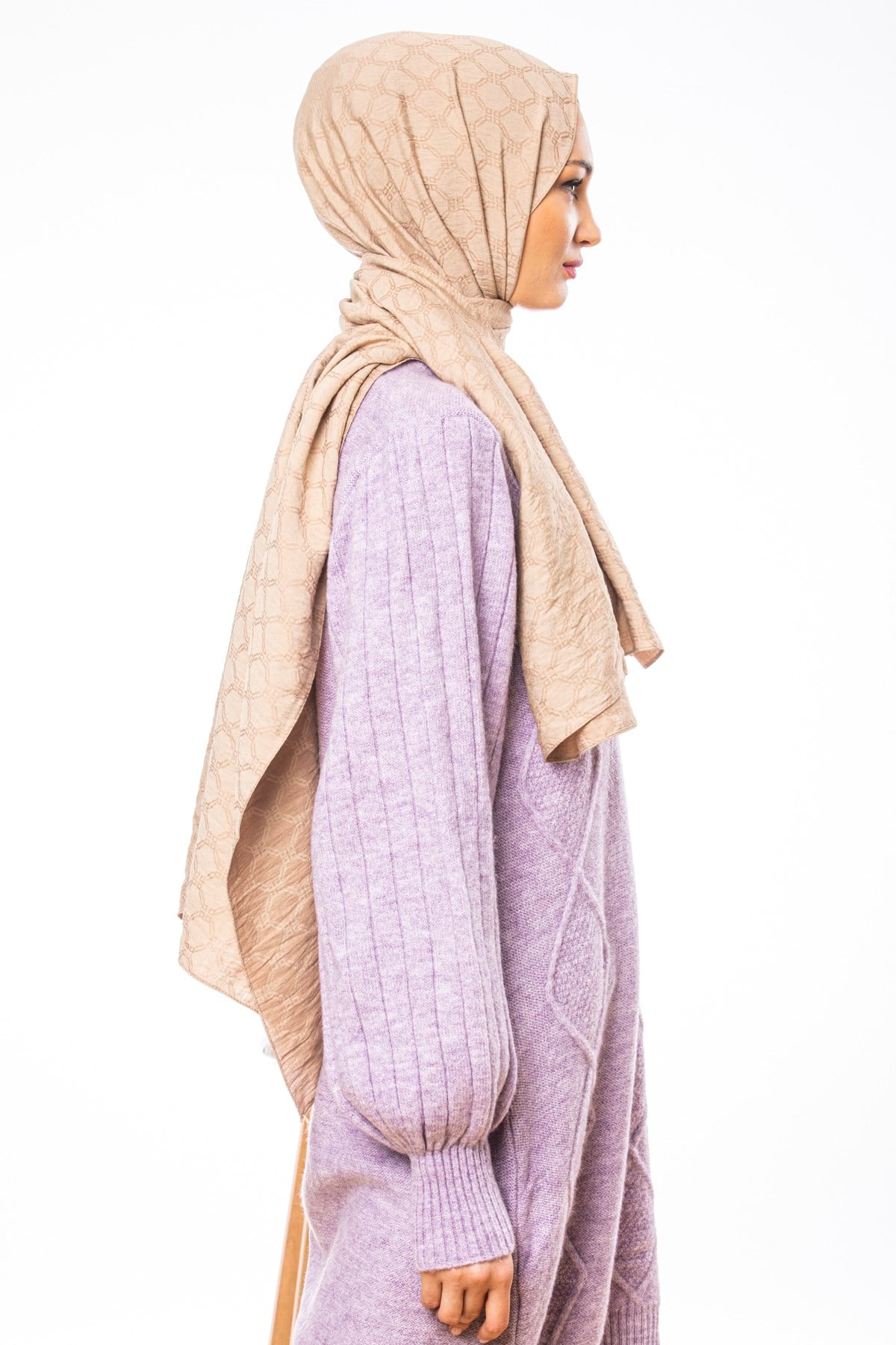 JAKARLI MODAL ŞALHelezon Desen Jakarlı Modal Seri Şal Askısı ile Birlikte 75x200 cm