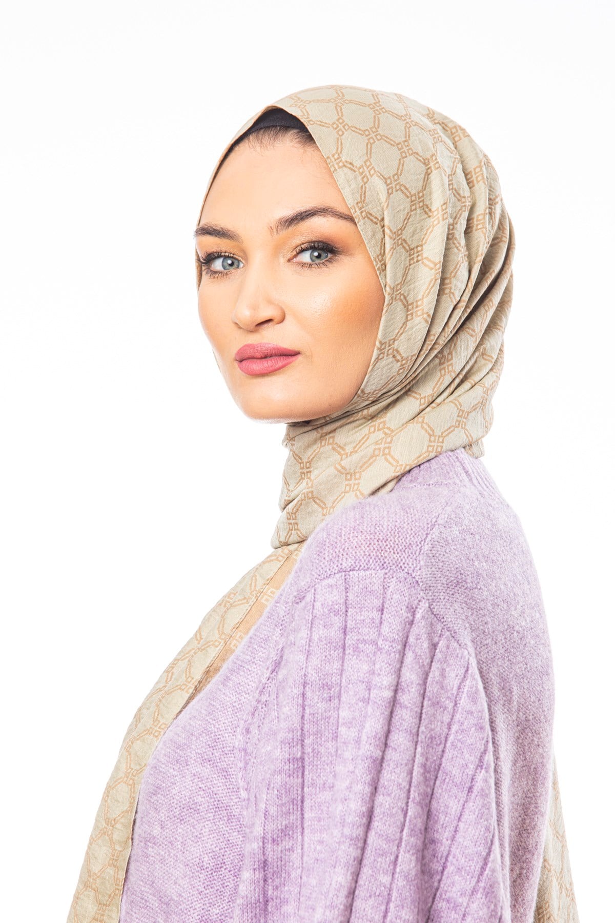 JAKARLI MODAL ŞALHelezon Desen Jakarlı Modal Seri Şal Askısı ile Birlikte 75x200 cm