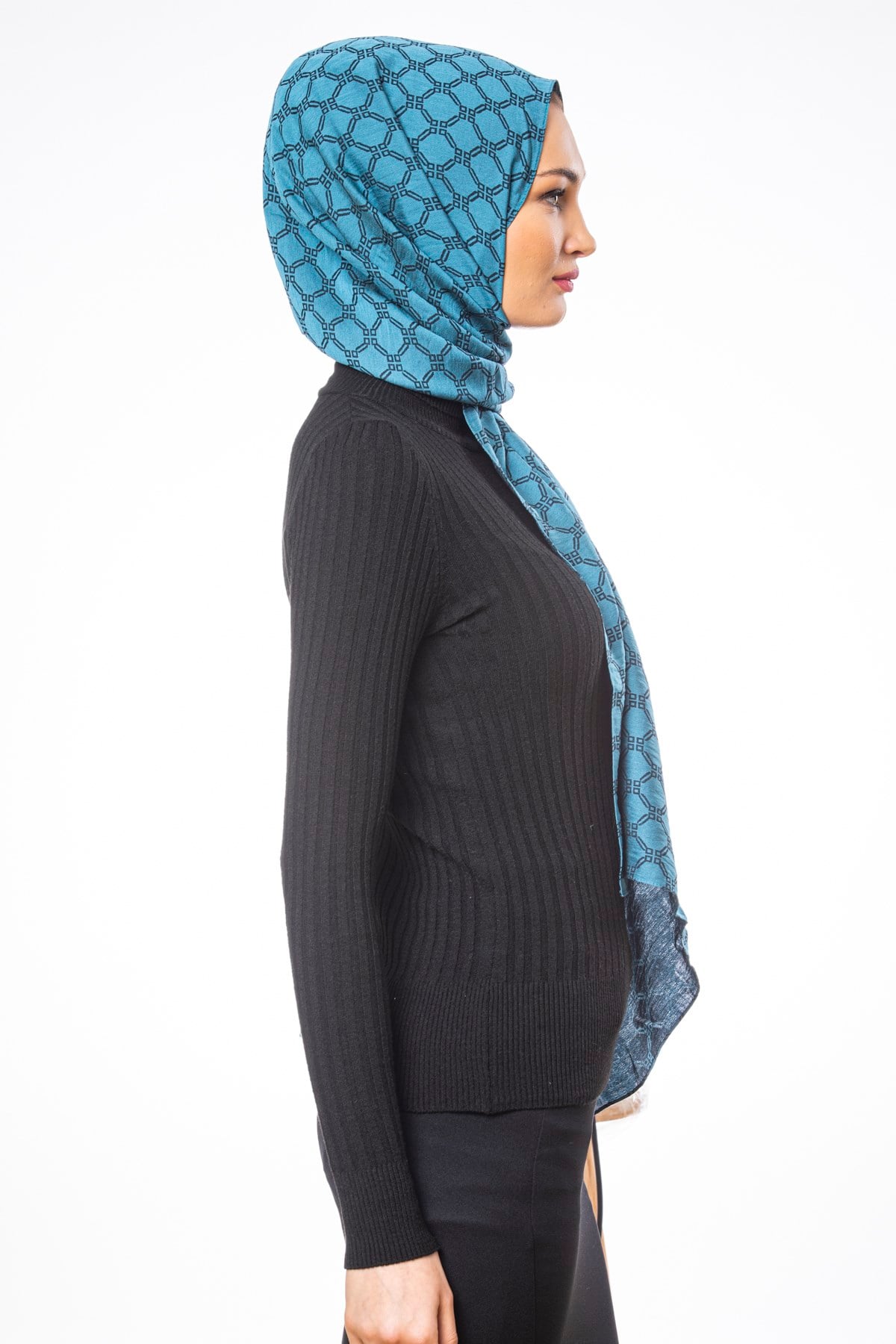 JAKARLI MODAL ŞALHelezon Desen Jakarlı Modal Seri Şal Askısı ile Birlikte 75x200 cm
