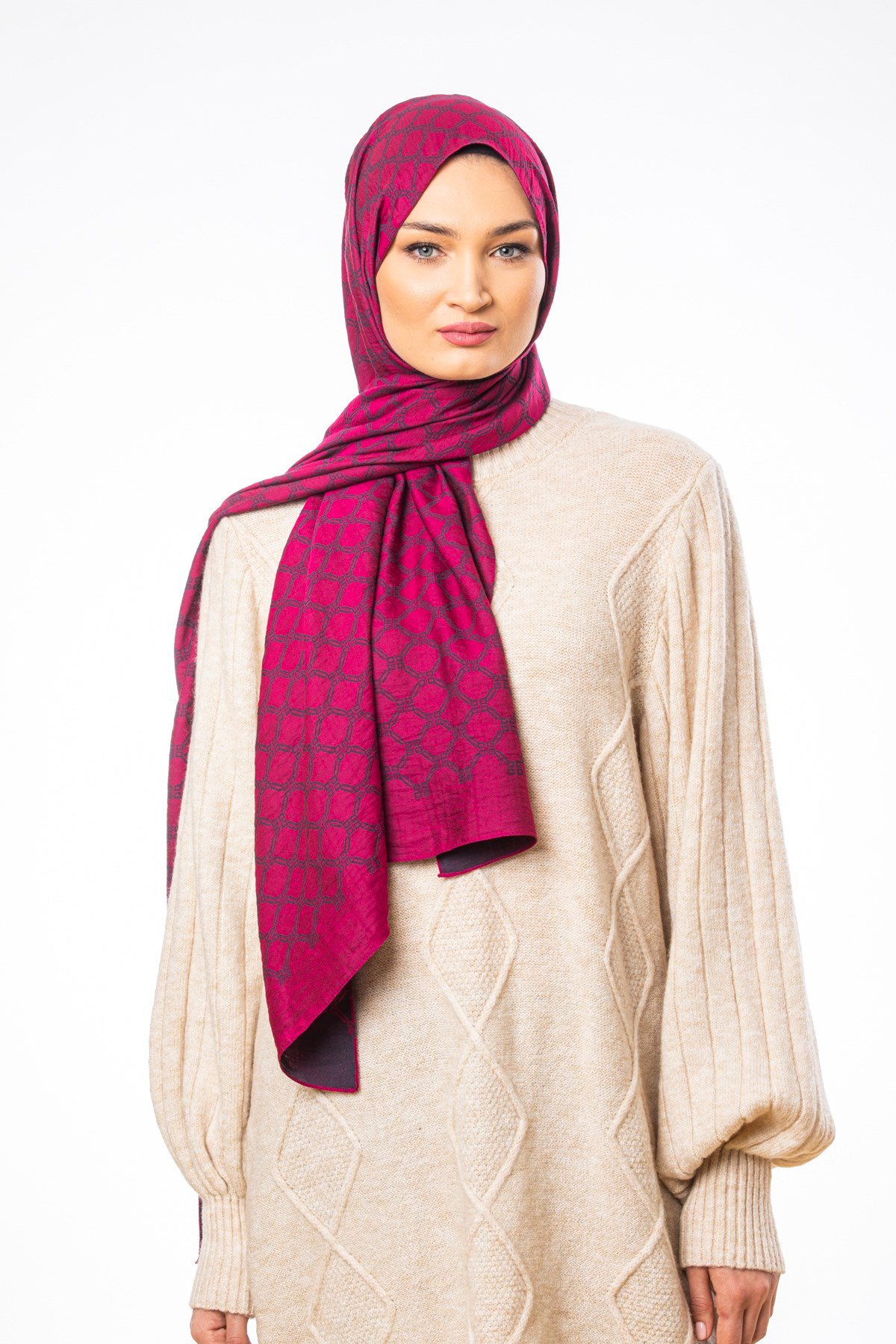 JAKARLI MODAL ŞALHelezon Desen Jakarlı Modal Seri Şal Askısı ile Birlikte 75x200 cm