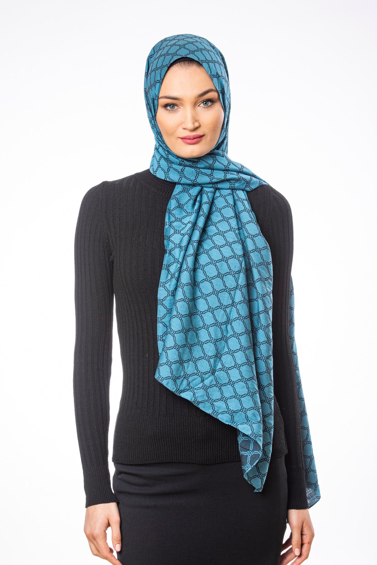 JAKARLI MODAL ŞALHelezon Desen Jakarlı Modal Seri Şal Askısı ile Birlikte 75x200 cm