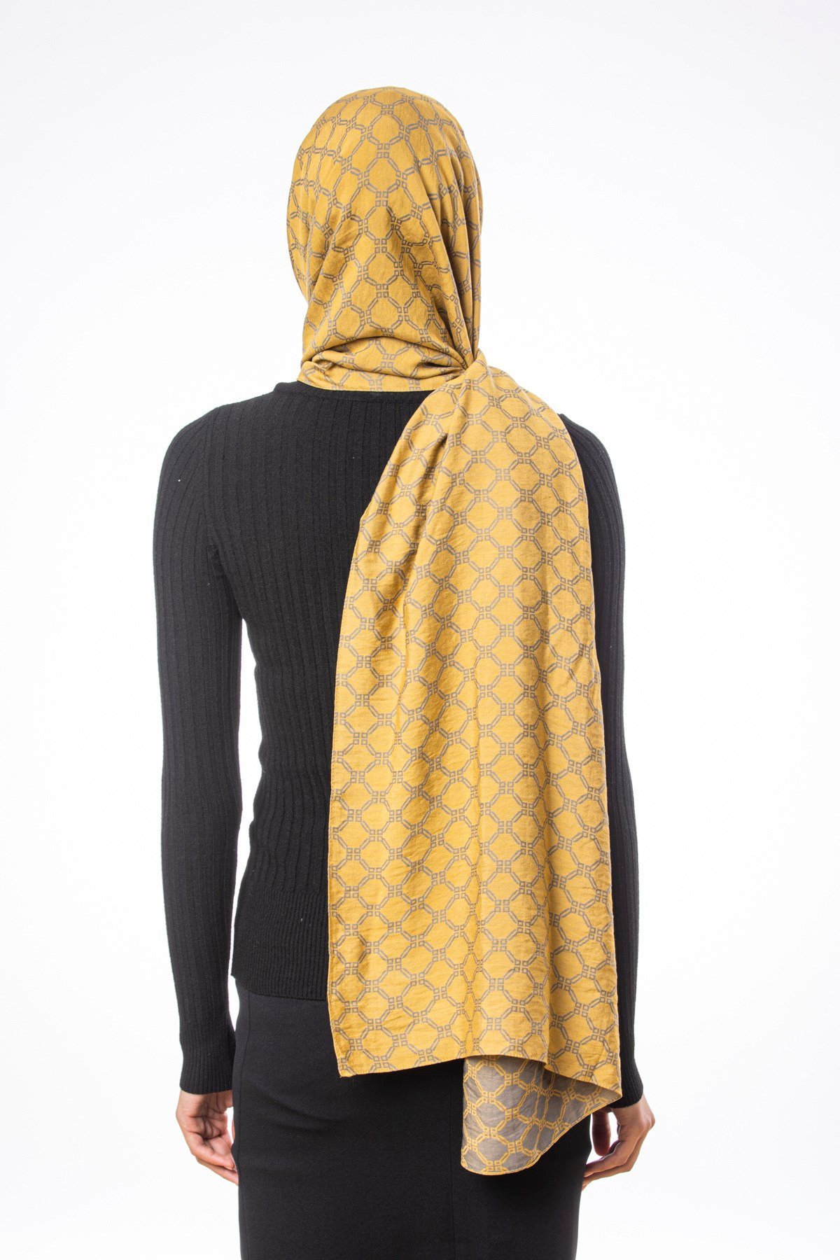 JAKARLI MODAL ŞALHelezon Desen Jakarlı Modal Seri Şal Askısı ile Birlikte 75x200 cm