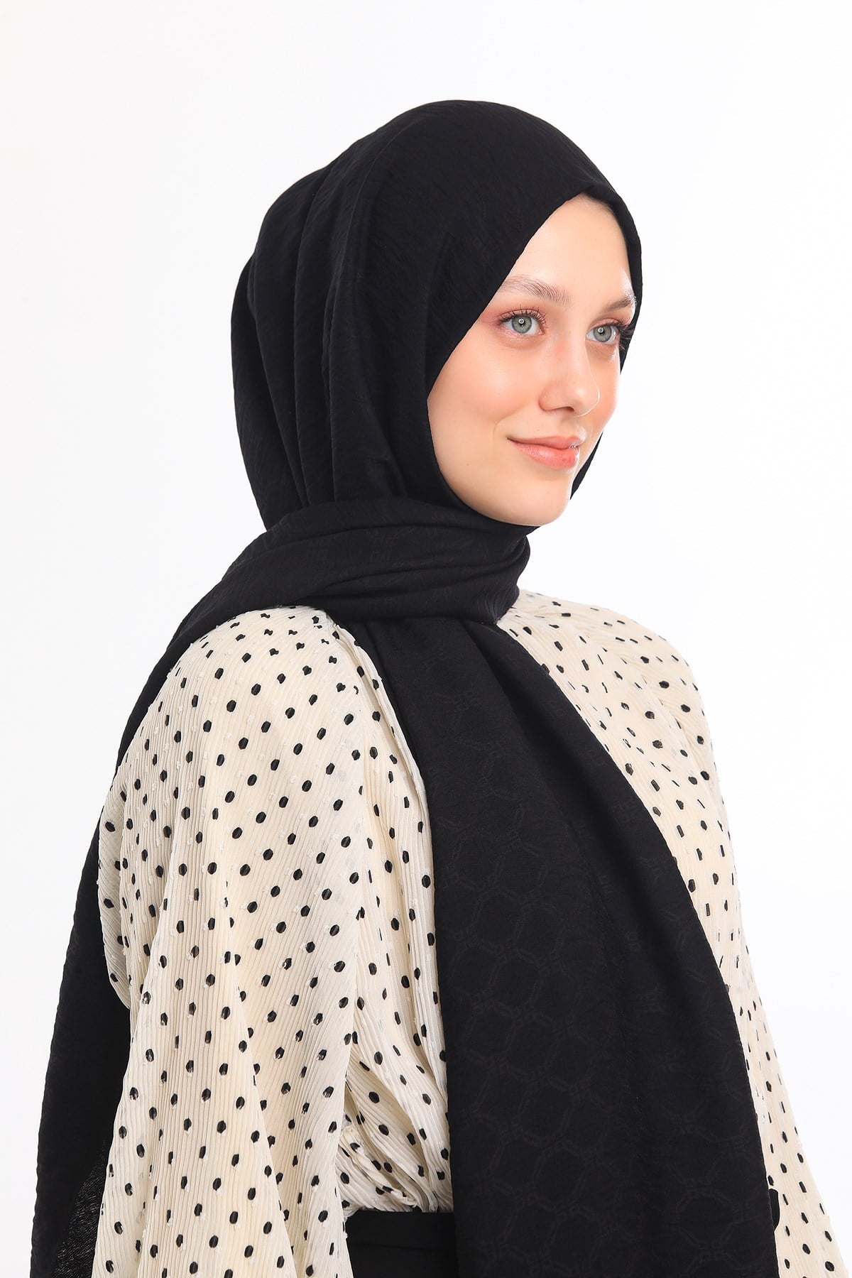 JAKARLI MODAL ŞALHelezon Desen Jakarlı Modal Seri Şal Askısı ile Birlikte 75x200 cm