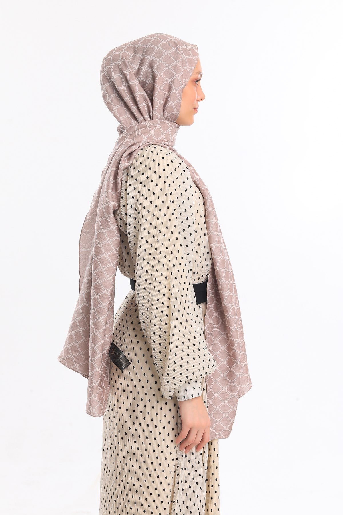 JAKARLI MODAL ŞALHelezon Desen Jakarlı Modal Seri Şal Askısı ile Birlikte 75x200 cm