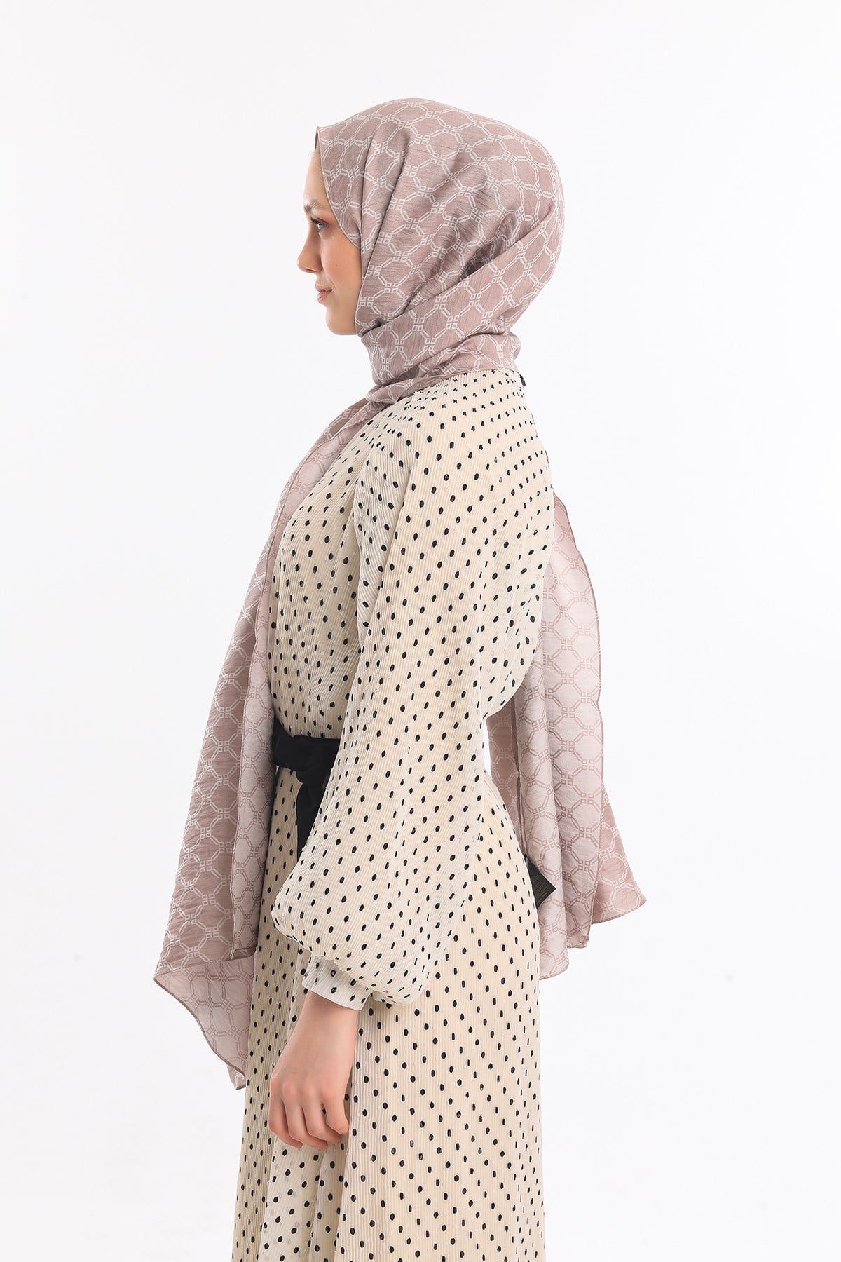 JAKARLI MODAL ŞALHelezon Desen Jakarlı Modal Seri Şal Askısı ile Birlikte 75x200 cm