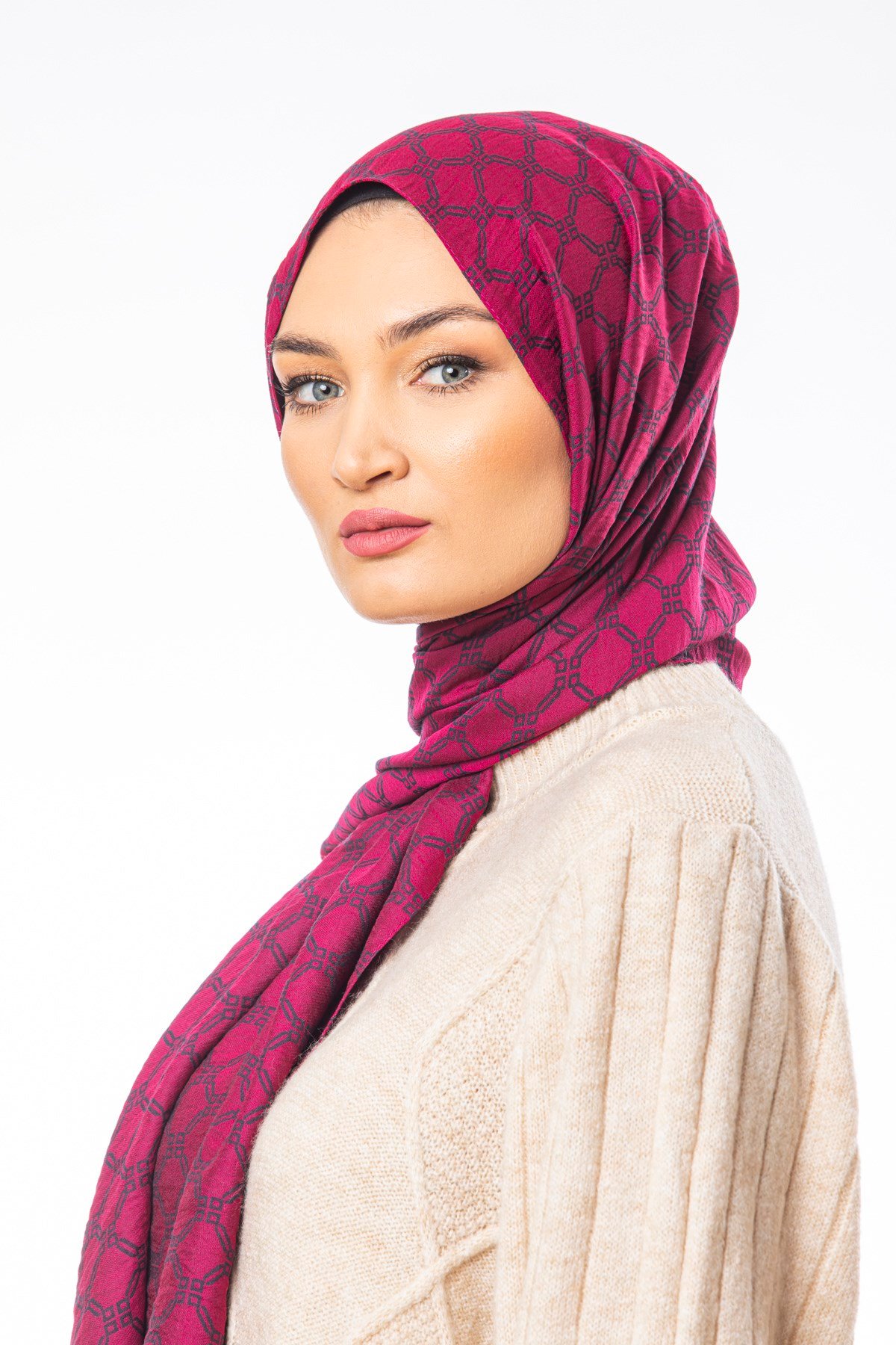 JAKARLI MODAL ŞALHelezon Desen Jakarlı Modal Seri Şal Askısı ile Birlikte 75x200 cm