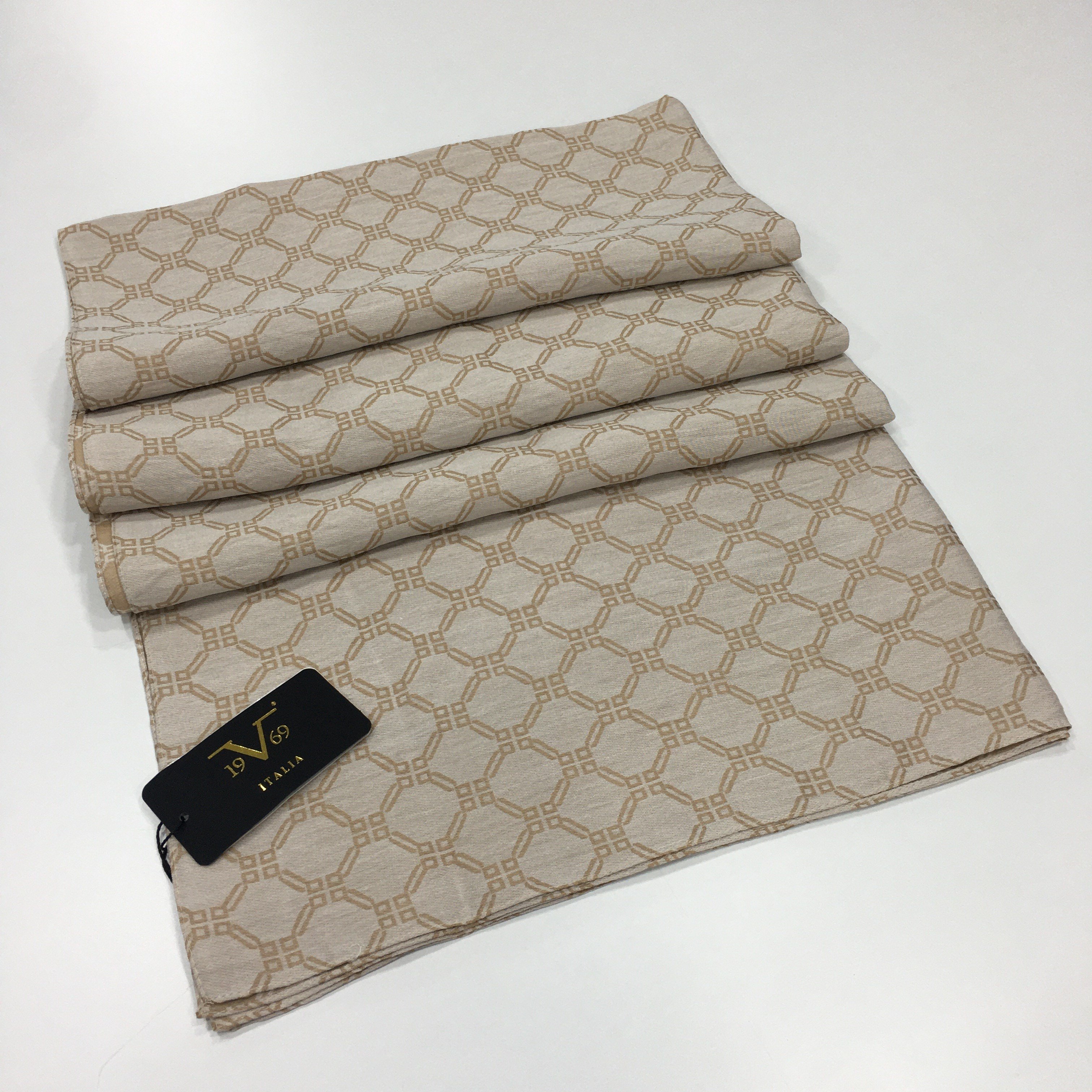 JAKARLI MODAL ŞALHelezon Desen Jakarlı Modal Seri Şal Askısı ile Birlikte 75x200 cm