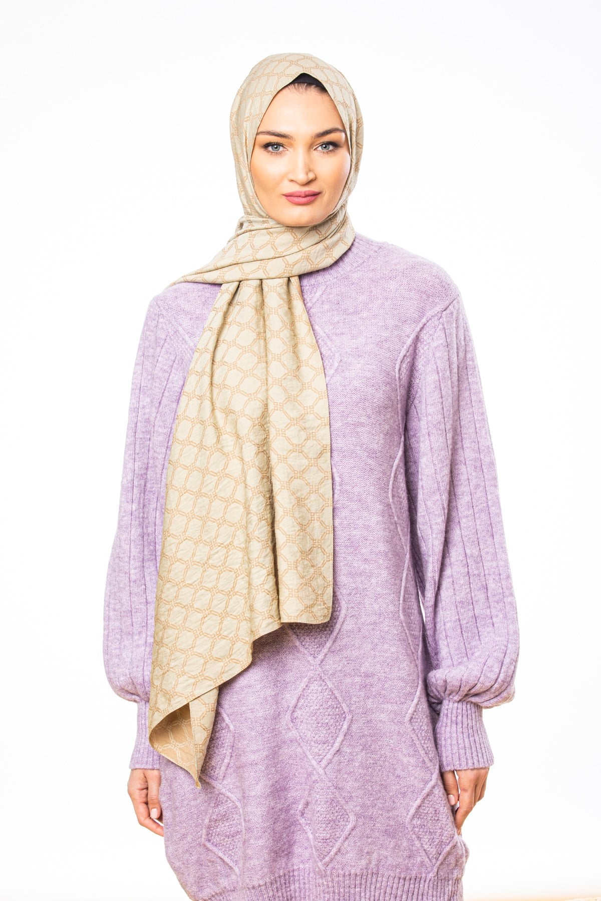 JAKARLI MODAL ŞALHelezon Desen Jakarlı Modal Seri Şal Askısı ile Birlikte 75x200 cm