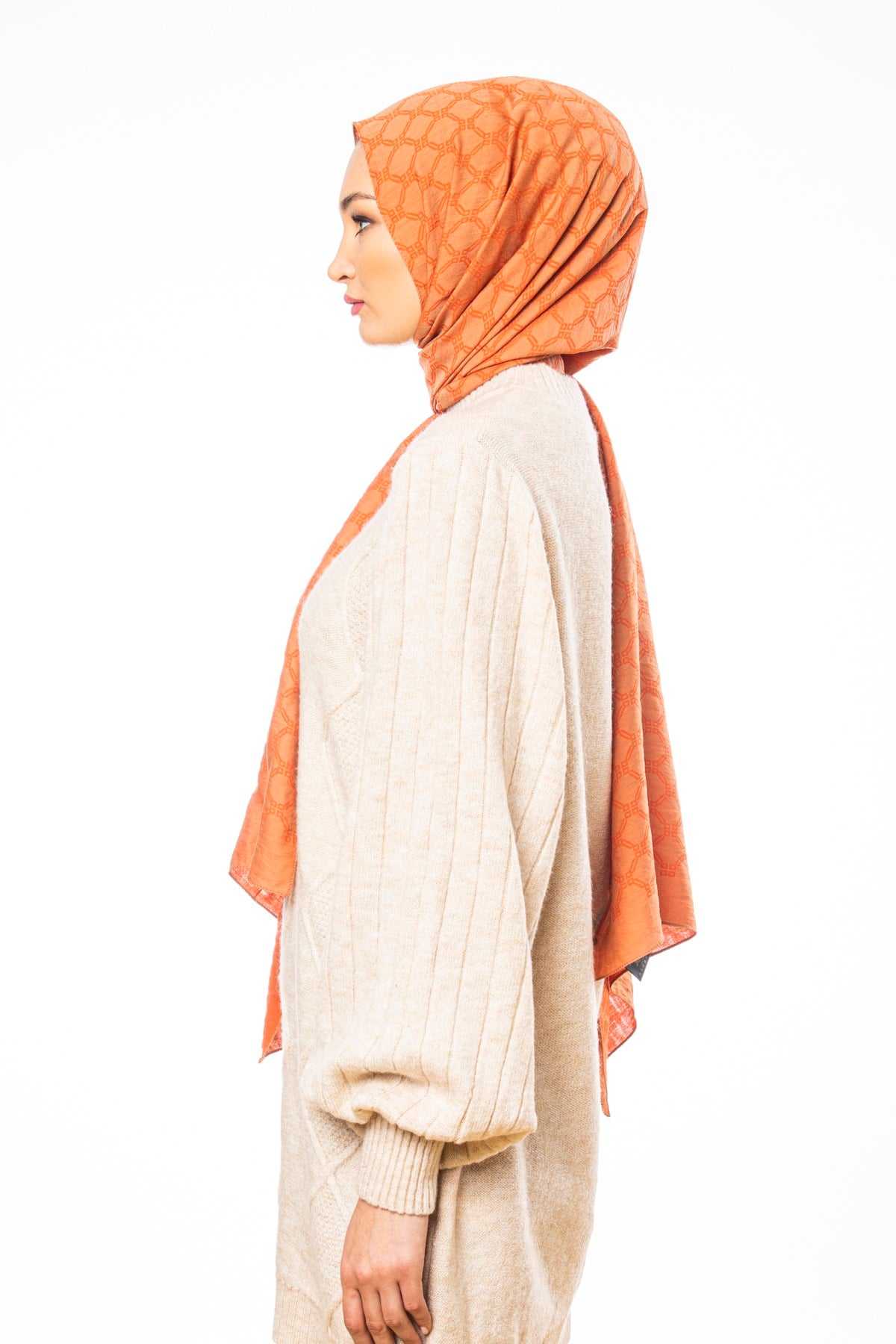 JAKARLI MODAL ŞALHelezon Desen Jakarlı Modal Seri Şal Askısı ile Birlikte 75x200 cm