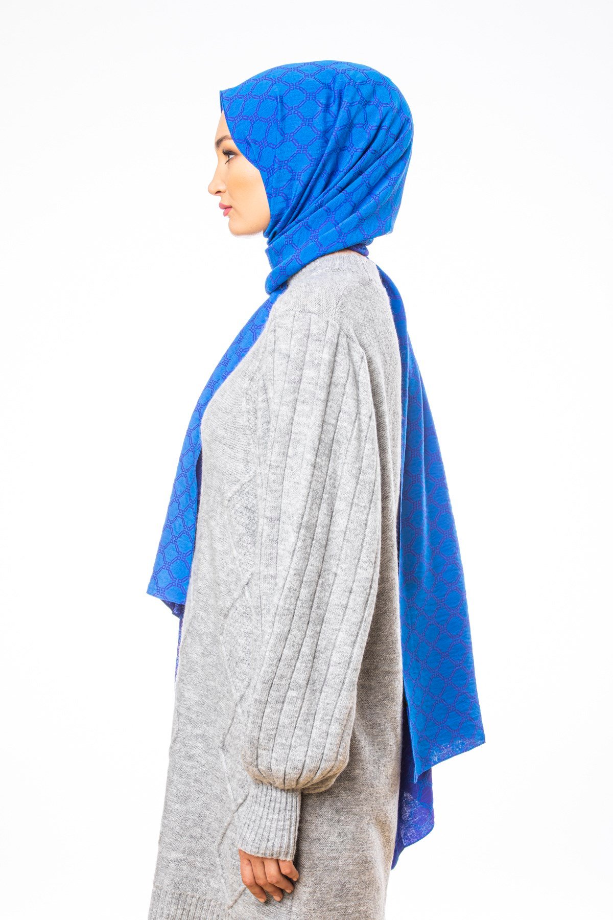 JAKARLI MODAL ŞALHelezon Desen Jakarlı Modal Seri Şal Askısı ile Birlikte 75x200 cm