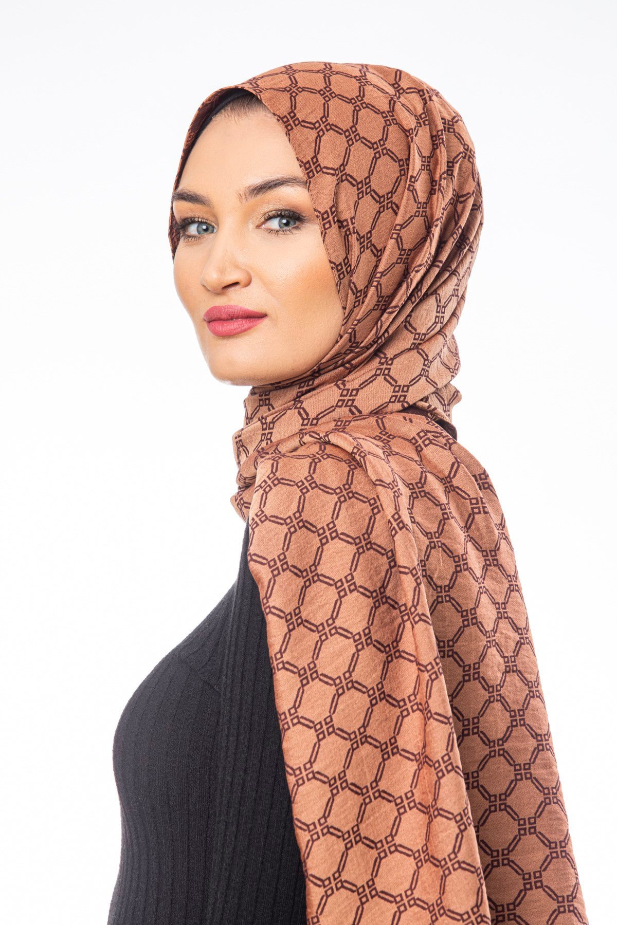 JAKARLI MODAL ŞALHelezon Desen Jakarlı Modal Seri Şal Askısı ile Birlikte 75x200 cm