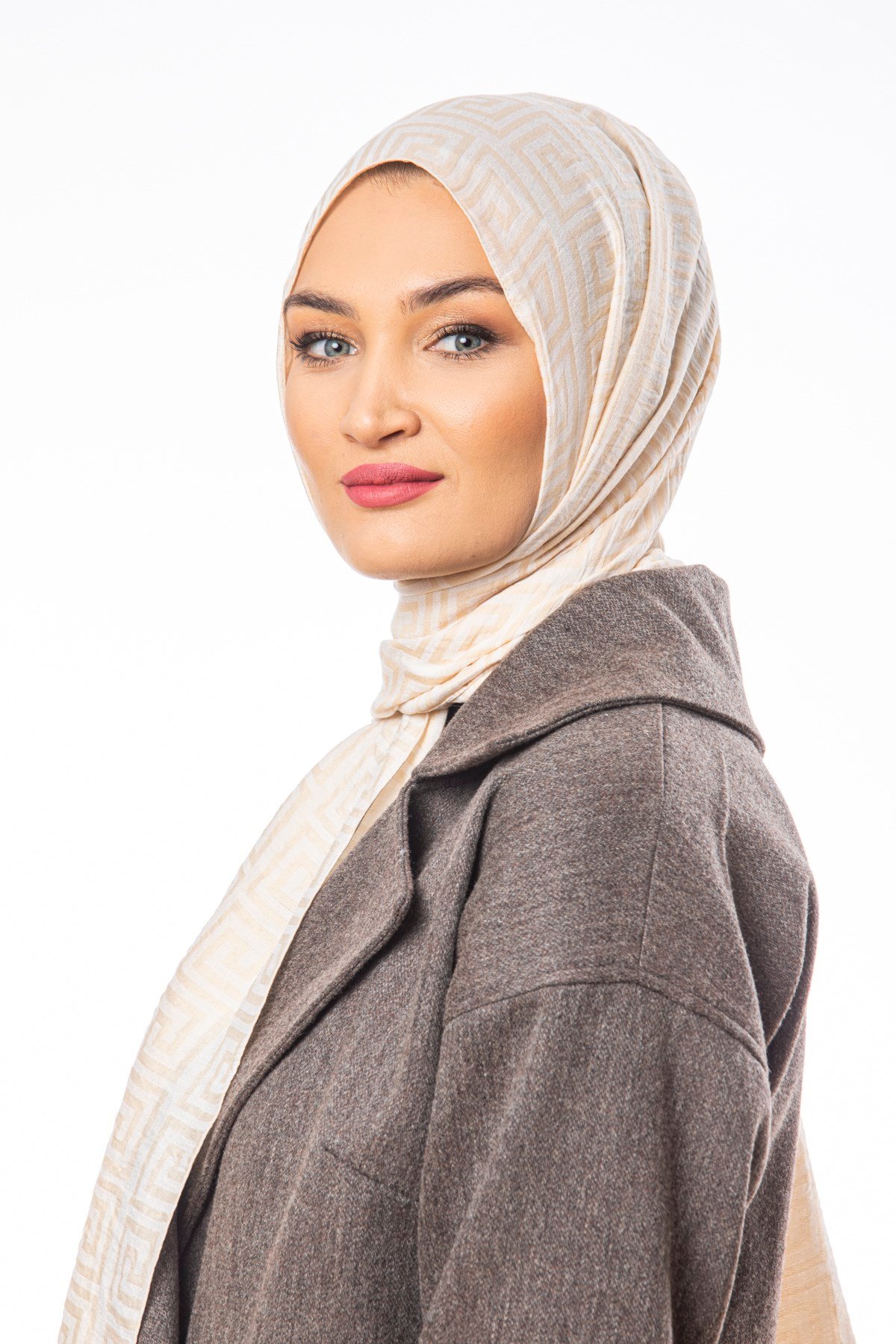 JAKARLI MODAL ŞALJakar Dokuma Desen Jakarlı Modal Seri Şal Askısı ile Birlikte 75x200 cm