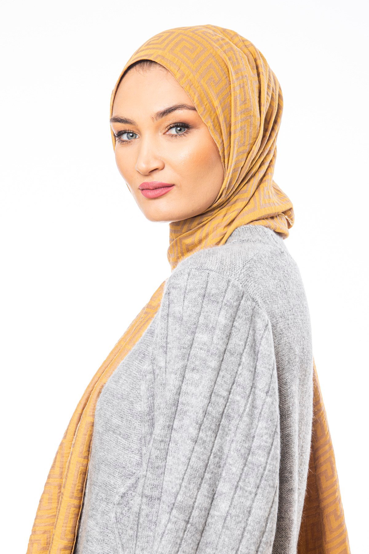 JAKARLI MODAL ŞALJakar Dokuma Desen Jakarlı Modal Seri Şal Askısı ile Birlikte 75x200 cm
