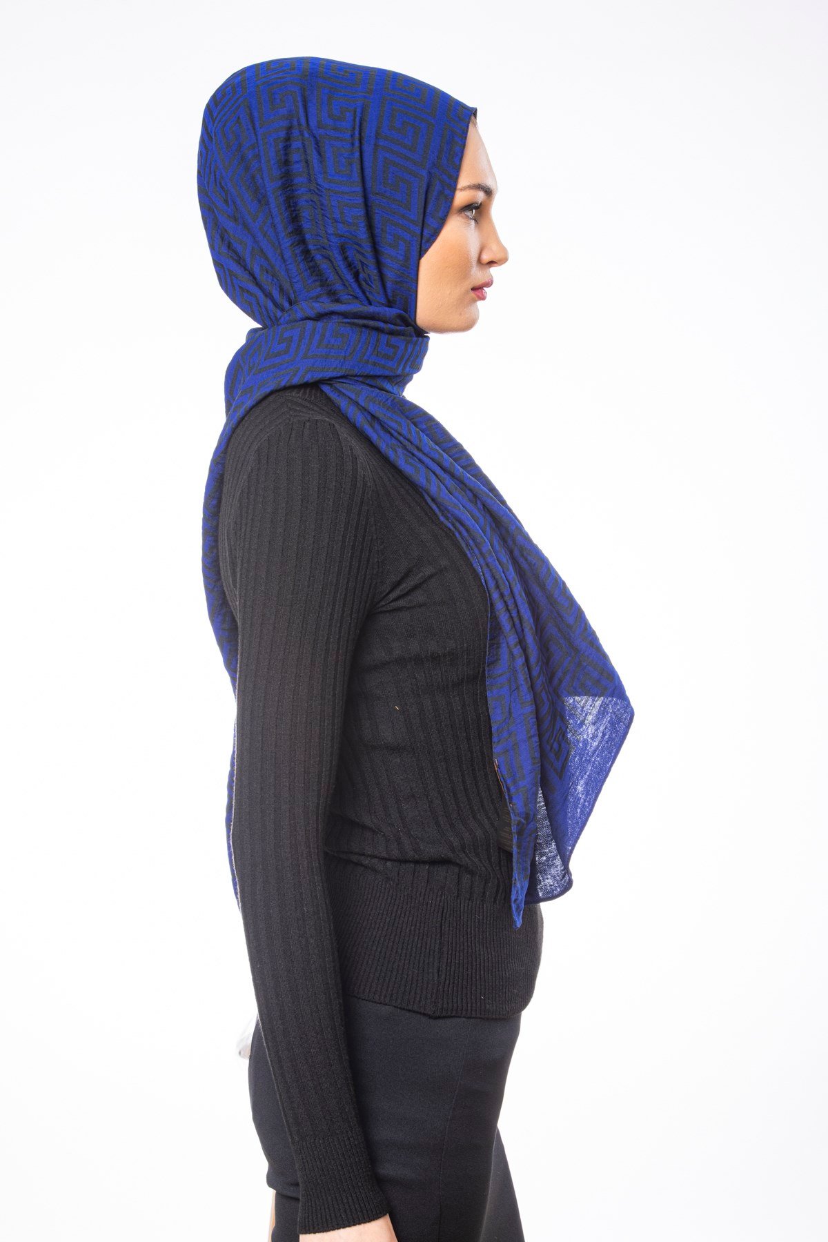 JAKARLI MODAL ŞALJakar Dokuma Desen Jakarlı Modal Seri Şal Askısı ile Birlikte 75x200 cm