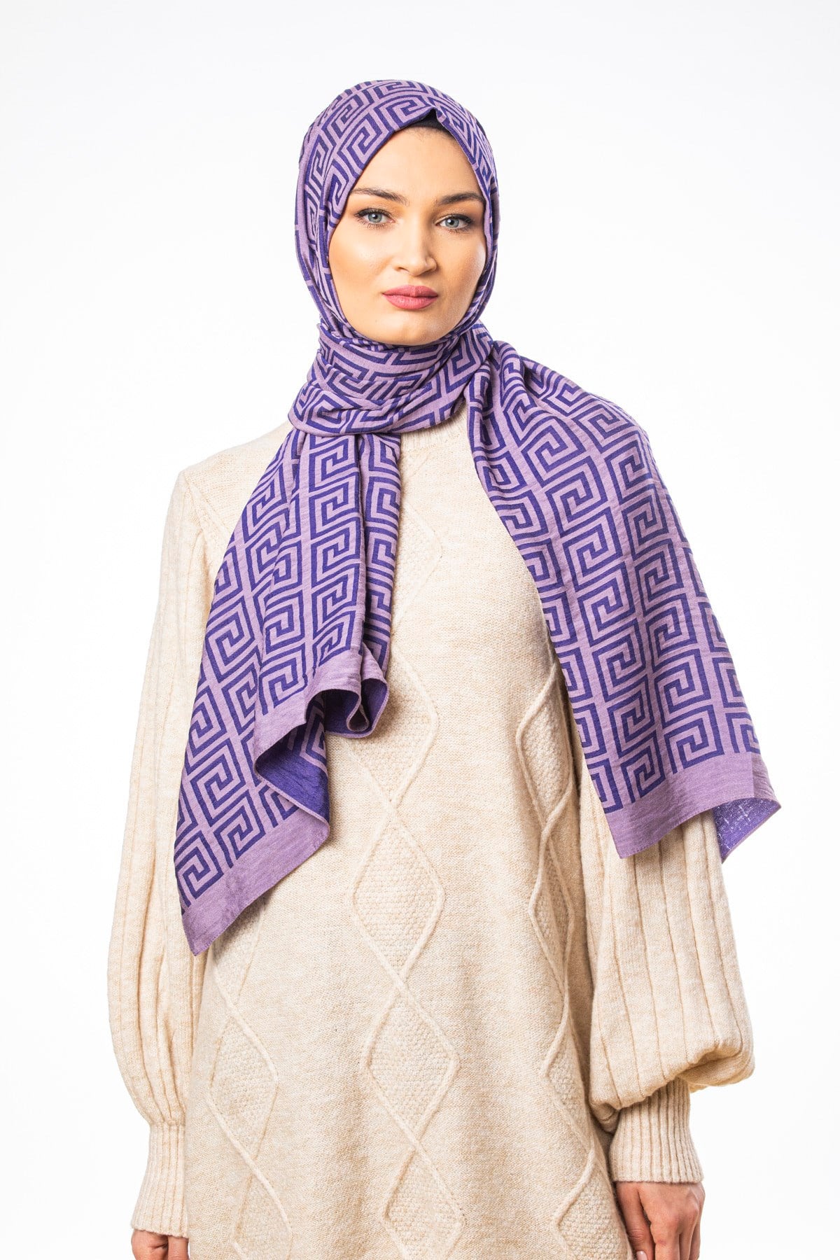JAKARLI MODAL ŞALJakar Dokuma Desen Jakarlı Modal Seri Şal Askısı ile Birlikte 75x200 cm