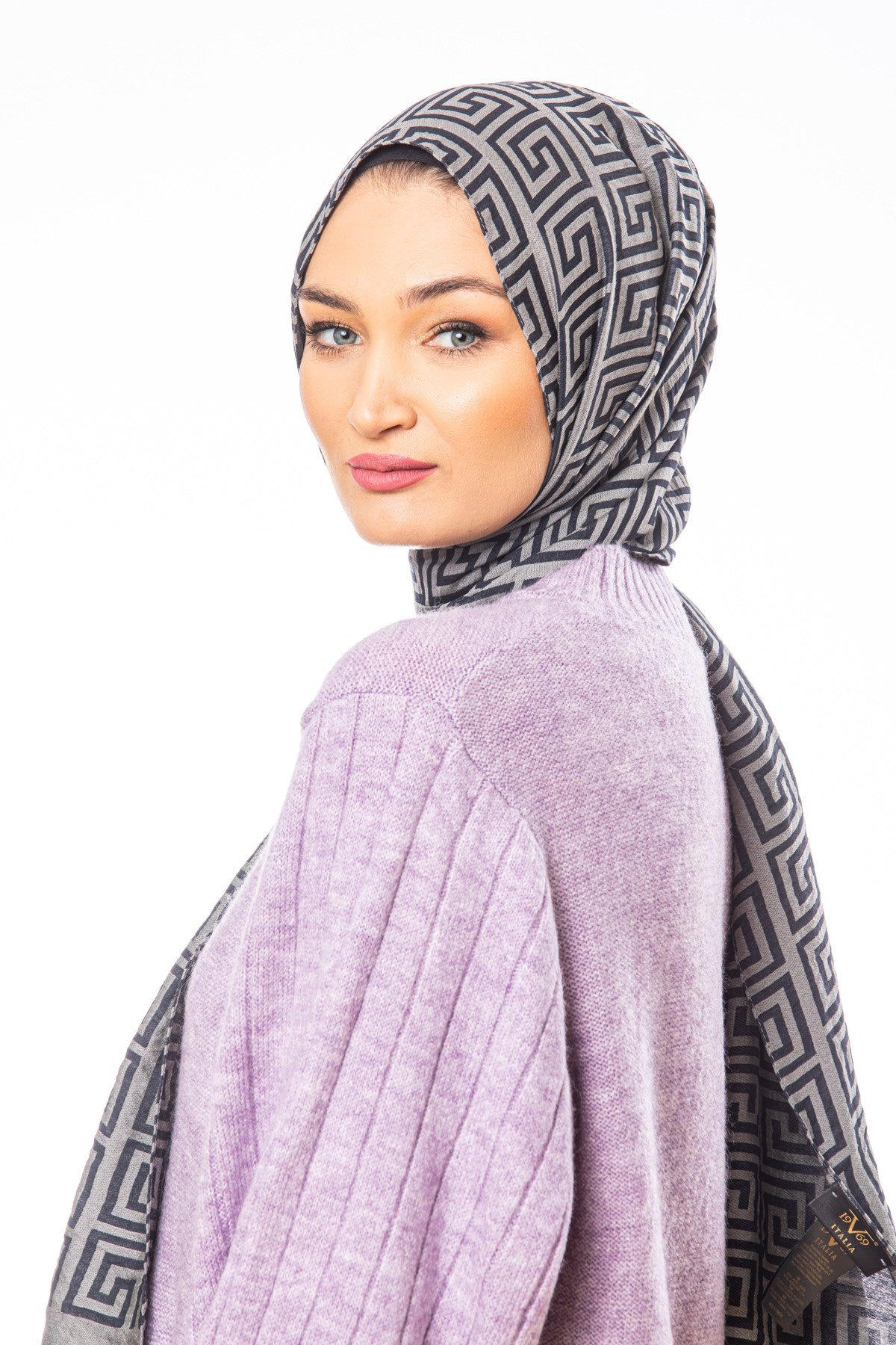 JAKARLI MODAL ŞALJakar Dokuma Desen Jakarlı Modal Seri Şal Askısı ile Birlikte 75x200 cm