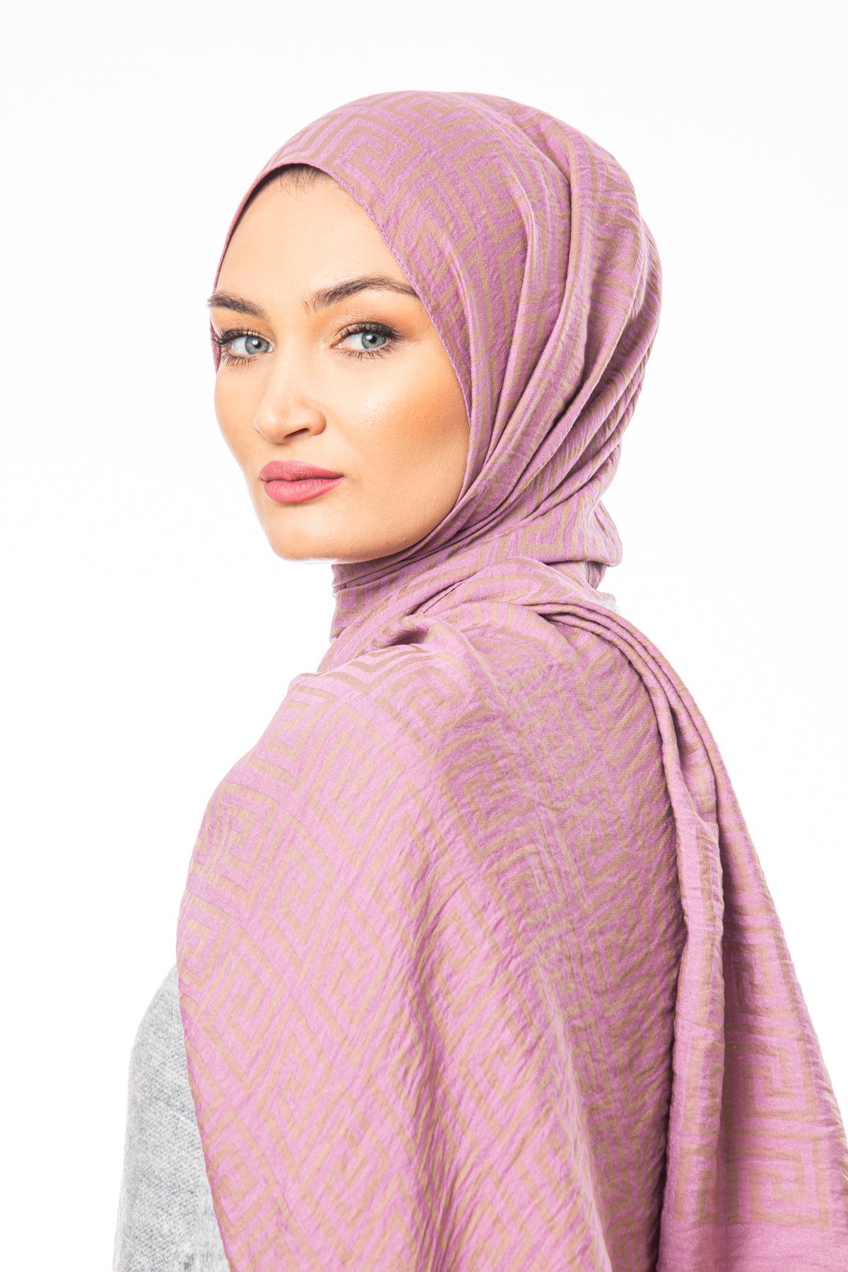 JAKARLI MODAL ŞALJakar Dokuma Desen Jakarlı Modal Seri Şal Askısı ile Birlikte 75x200 cm