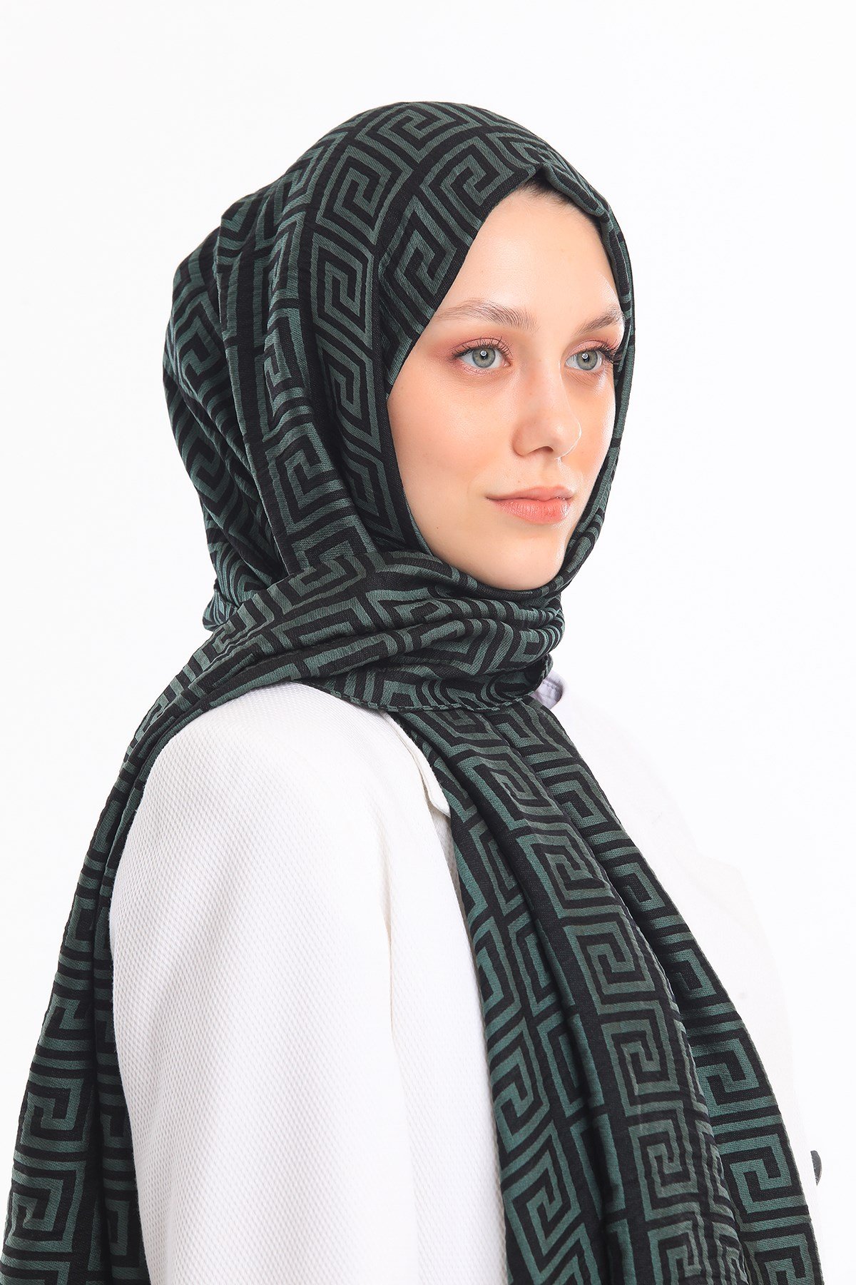 JAKARLI MODAL ŞALJakar Dokuma Desen Jakarlı Modal Seri Şal Askısı ile Birlikte 75x200 cm