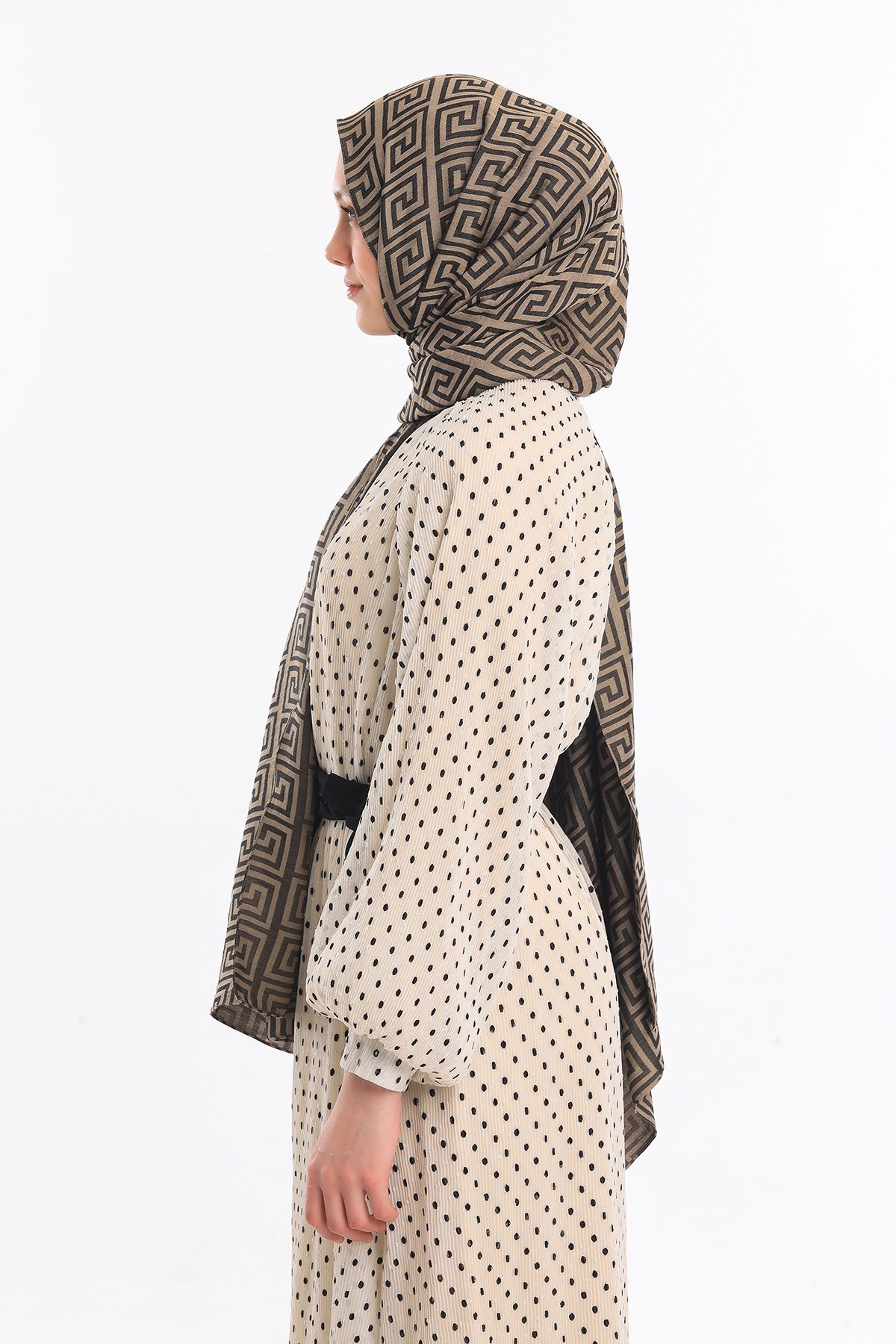 JAKARLI MODAL ŞALJakar Dokuma Desen Jakarlı Modal Seri Şal Askısı ile Birlikte 75x200 cm