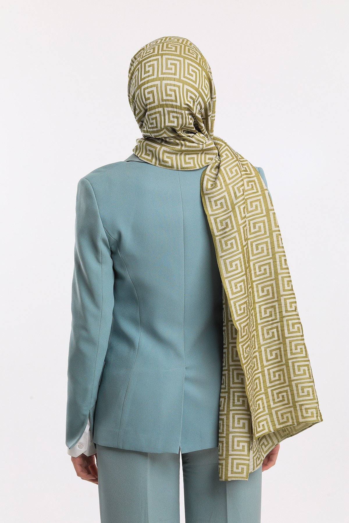 JAKARLI MODAL ŞALJakar Dokuma Desen Jakarlı Modal Seri Şal Askısı ile Birlikte 75x200 cm
