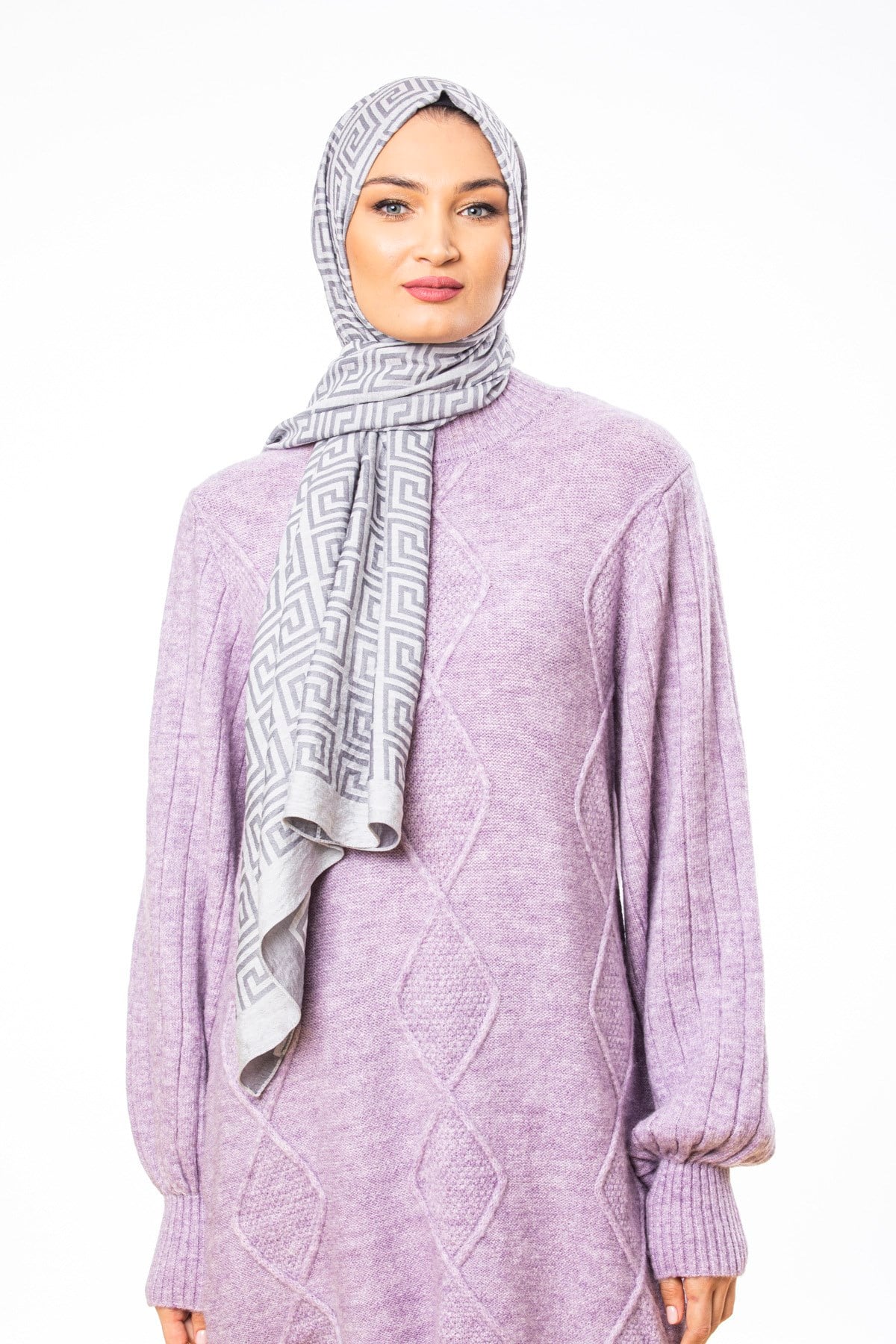 JAKARLI MODAL ŞALJakar Dokuma Desen Jakarlı Modal Seri Şal Askısı ile Birlikte 75x200 cm
