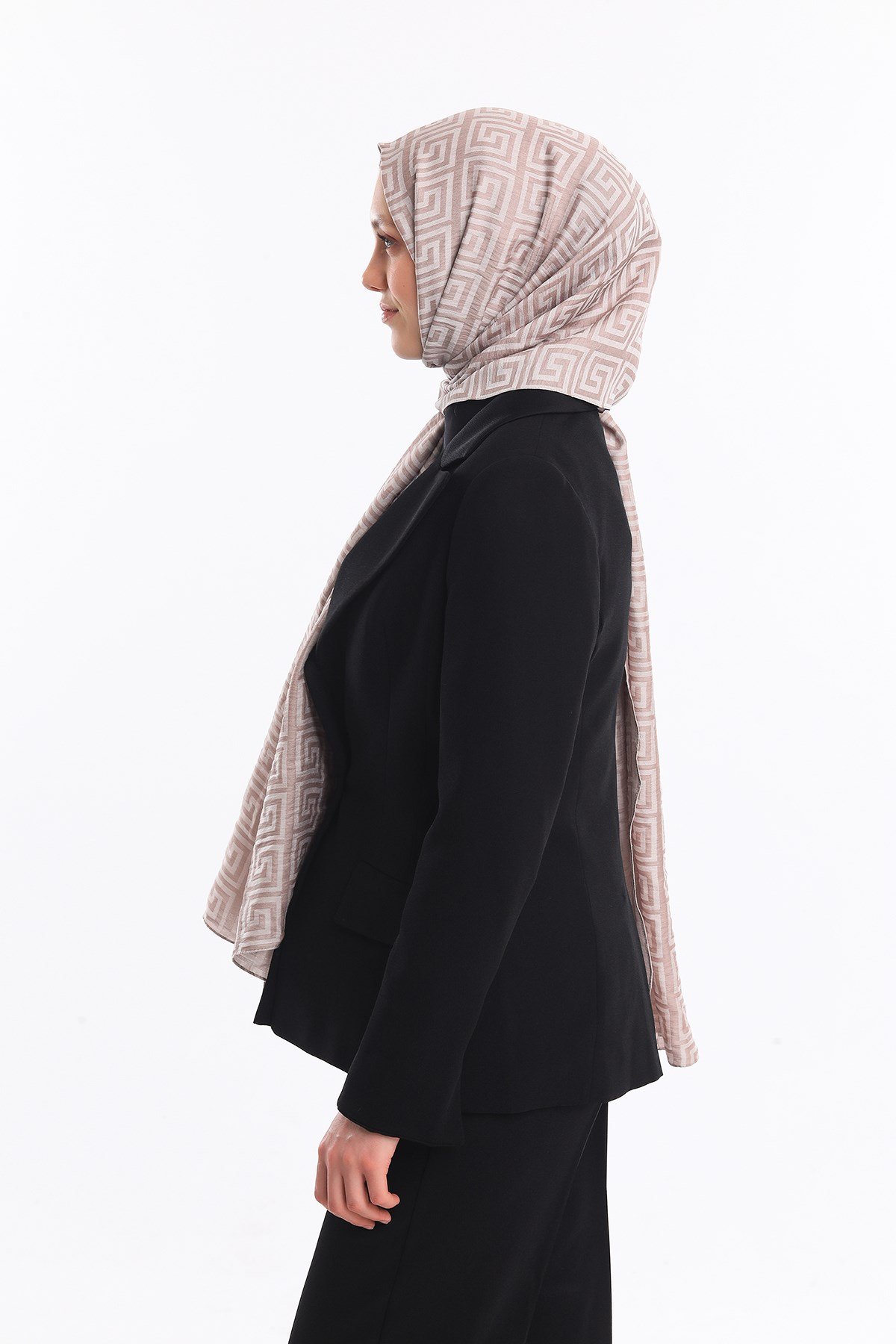 JAKARLI MODAL ŞALJakar Dokuma Desen Jakarlı Modal Seri Şal Askısı ile Birlikte 75x200 cm