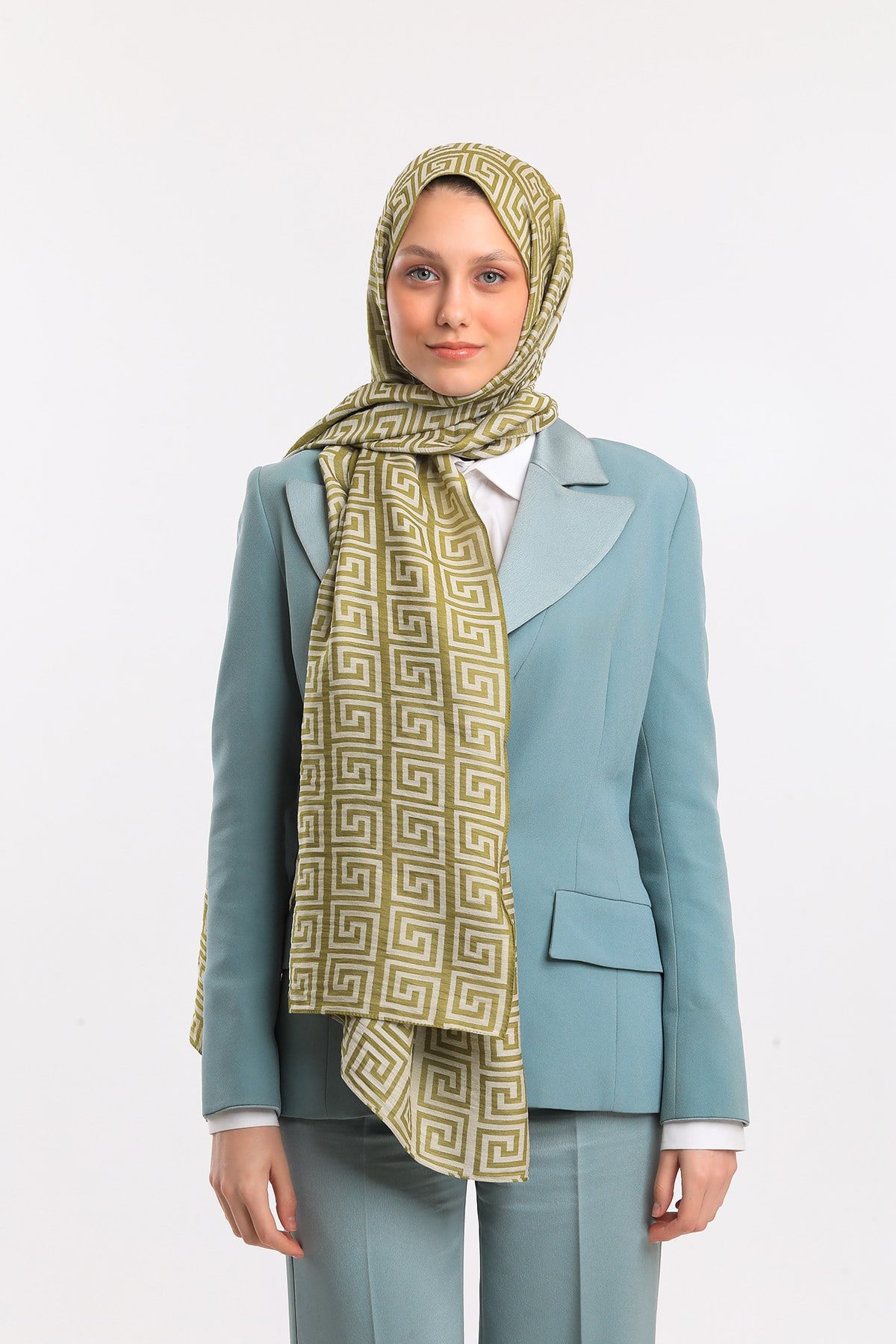 JAKARLI MODAL ŞALJakar Dokuma Desen Jakarlı Modal Seri Şal Askısı ile Birlikte 75x200 cm