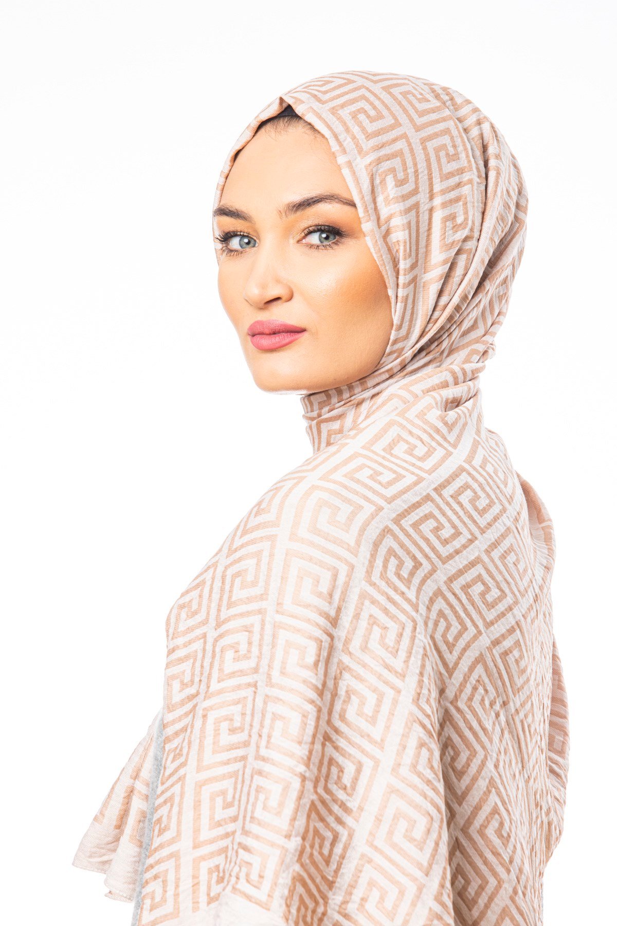 JAKARLI MODAL ŞALJakar Dokuma Desen Jakarlı Modal Seri Şal Askısı ile Birlikte 75x200 cm