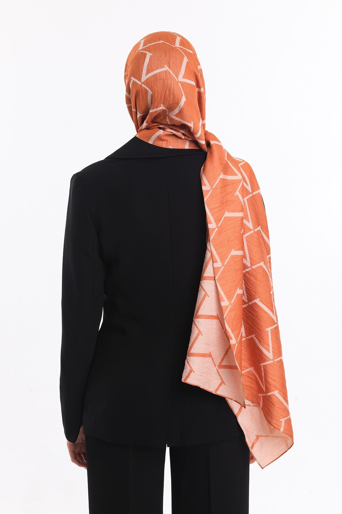 JAKARLI MODAL ŞALV  Desen Jakarlı Modal Seri Şal Askısı ile Birlikte 75x200 cm