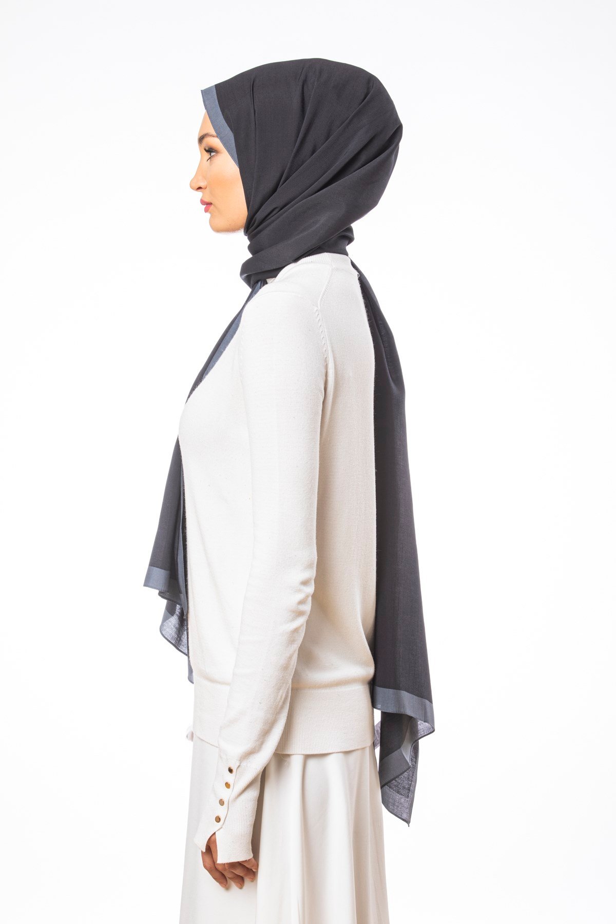 JAKARLI MODAL ŞALDüz Desen Modal Seri Şal Askısı ile Birlikte 75x200 cm