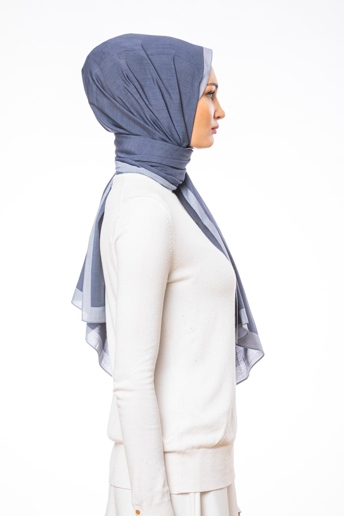 JAKARLI MODAL ŞALDüz Desen Modal Seri Şal Askısı ile Birlikte 75x200 cm