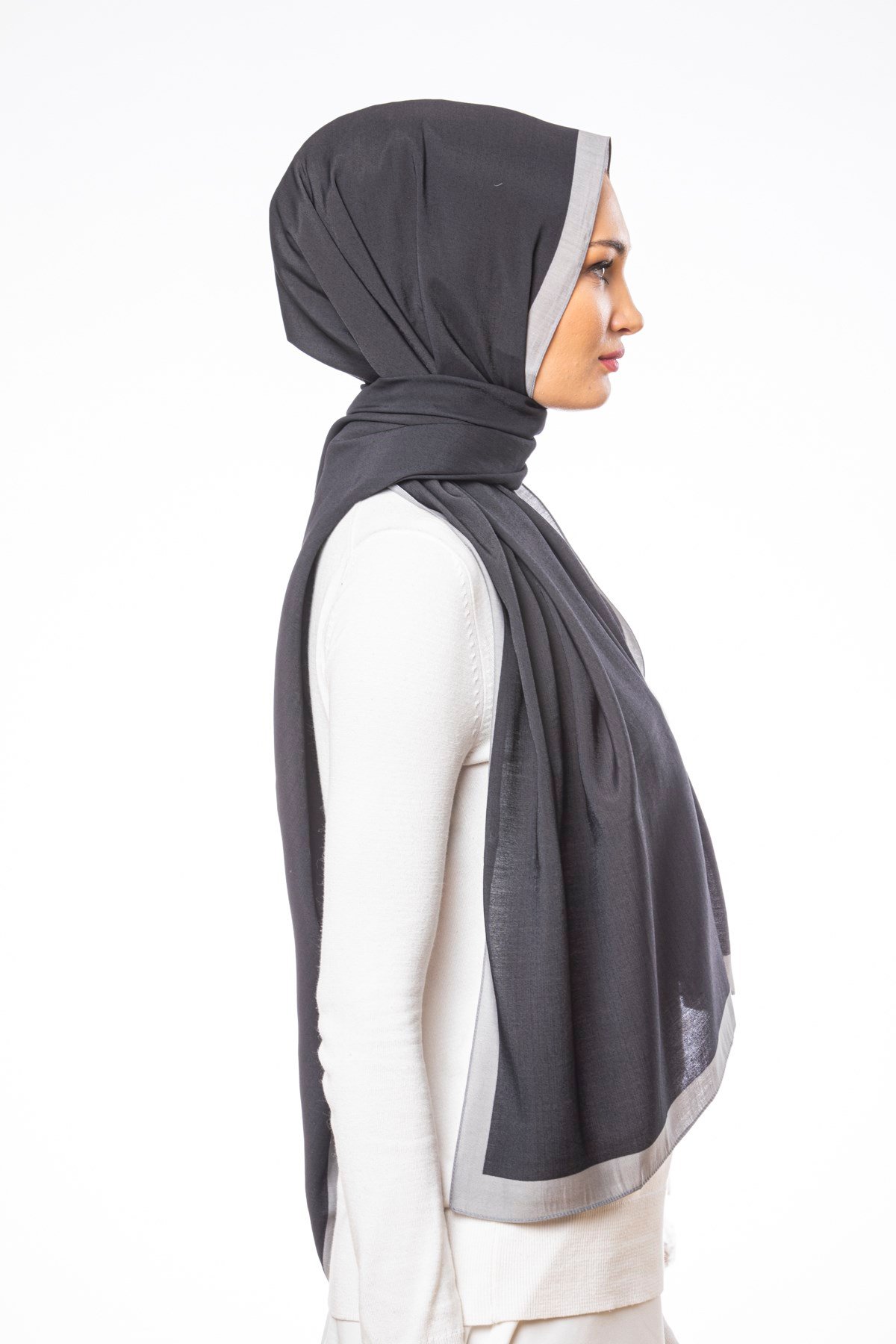 JAKARLI MODAL ŞALDüz Desen Modal Seri Şal Askısı ile Birlikte 75x200 cm